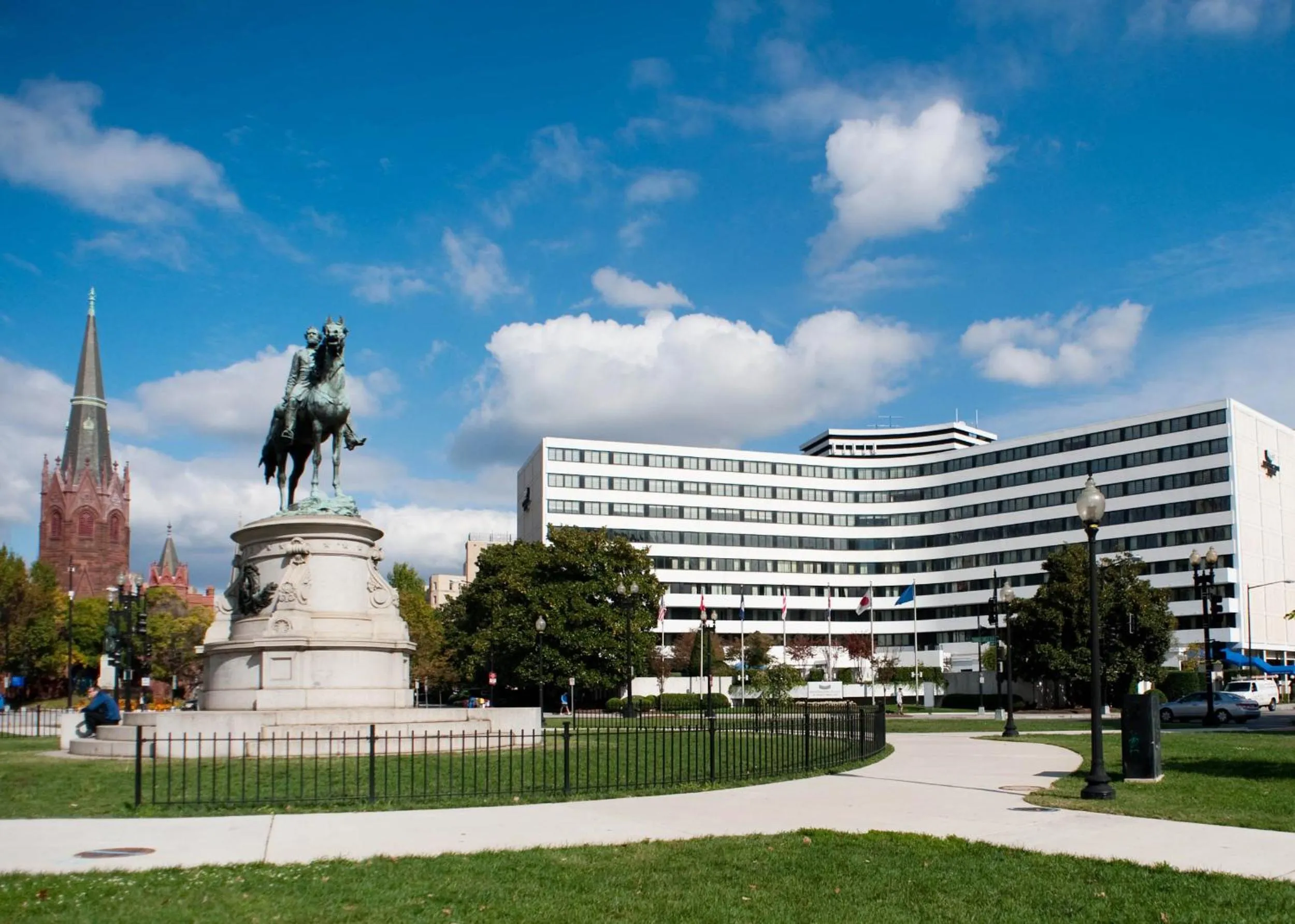 Facade/entrance in Washington Plaza Hotel