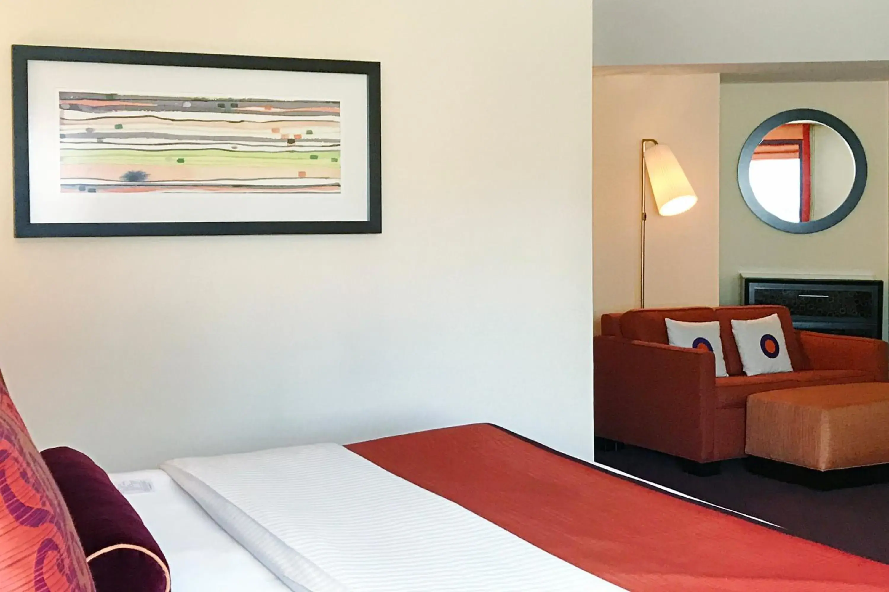 Deluxe King Room with Balcony in Washington Plaza Hotel Deluxe King Room with Balcony in Washington Plaza Hotel