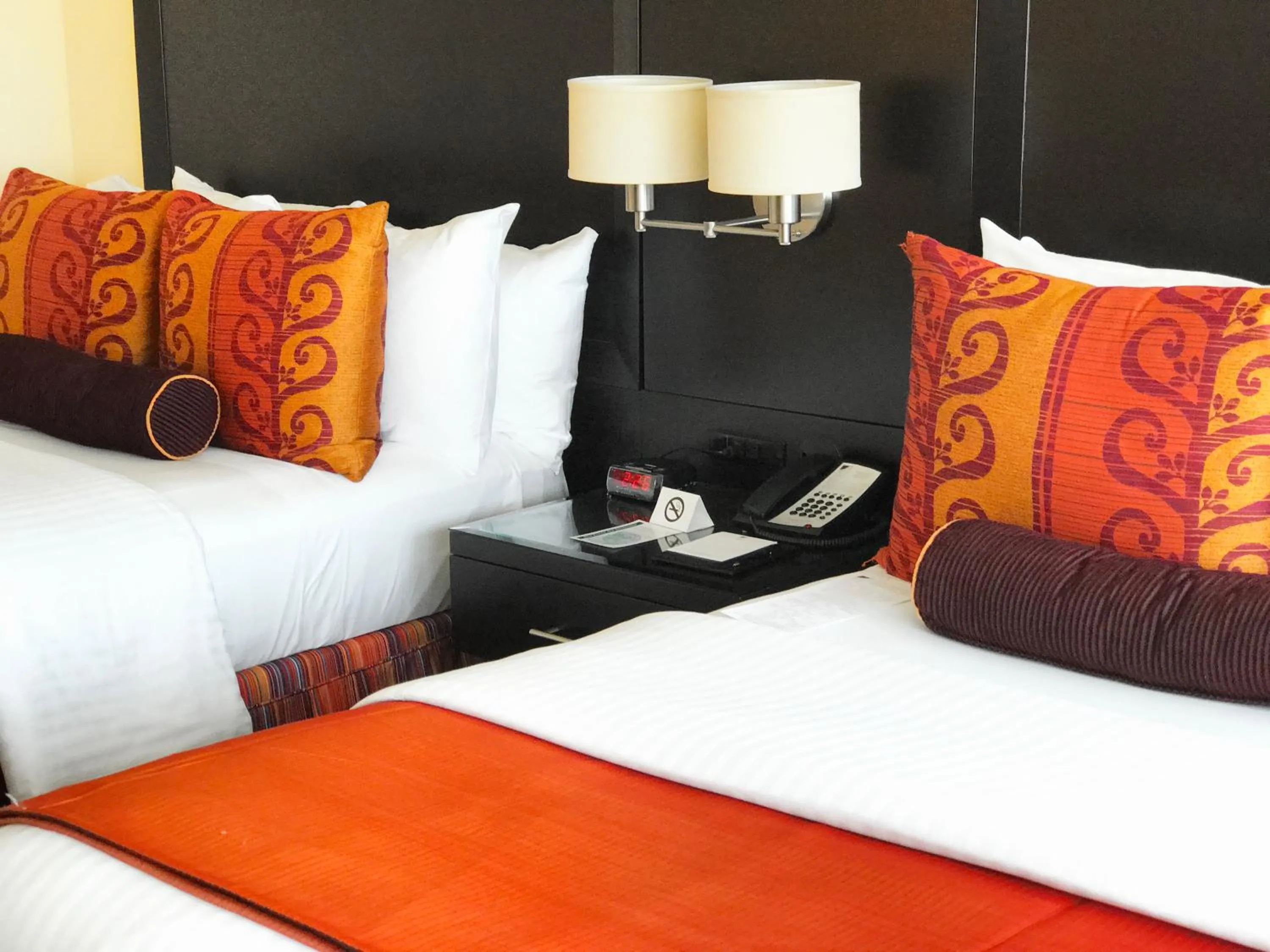 Bedroom, Bed in Washington Plaza Hotel