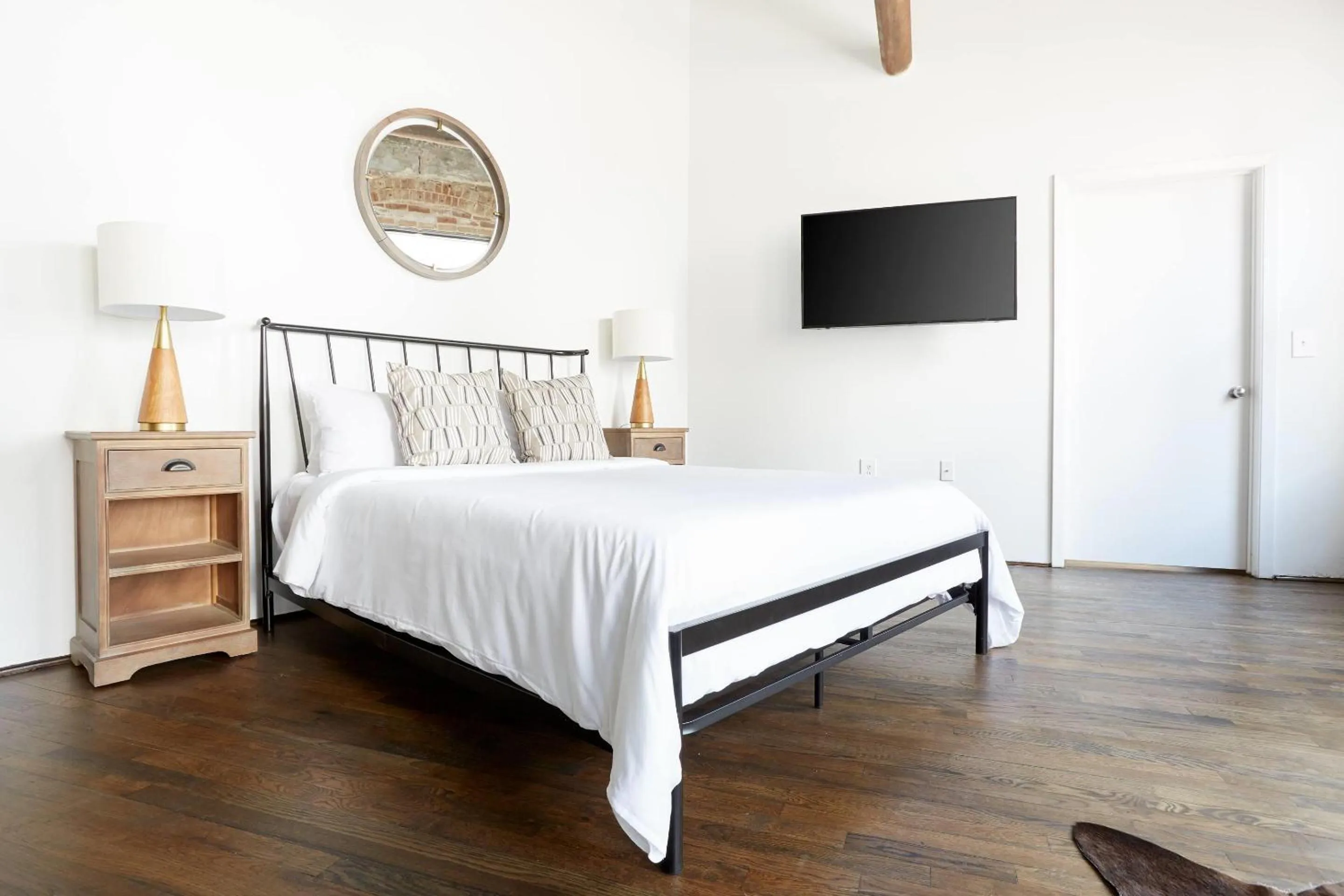 Photo of the whole room, Bed in Reside Houston Downtown, a Wyndham Residence