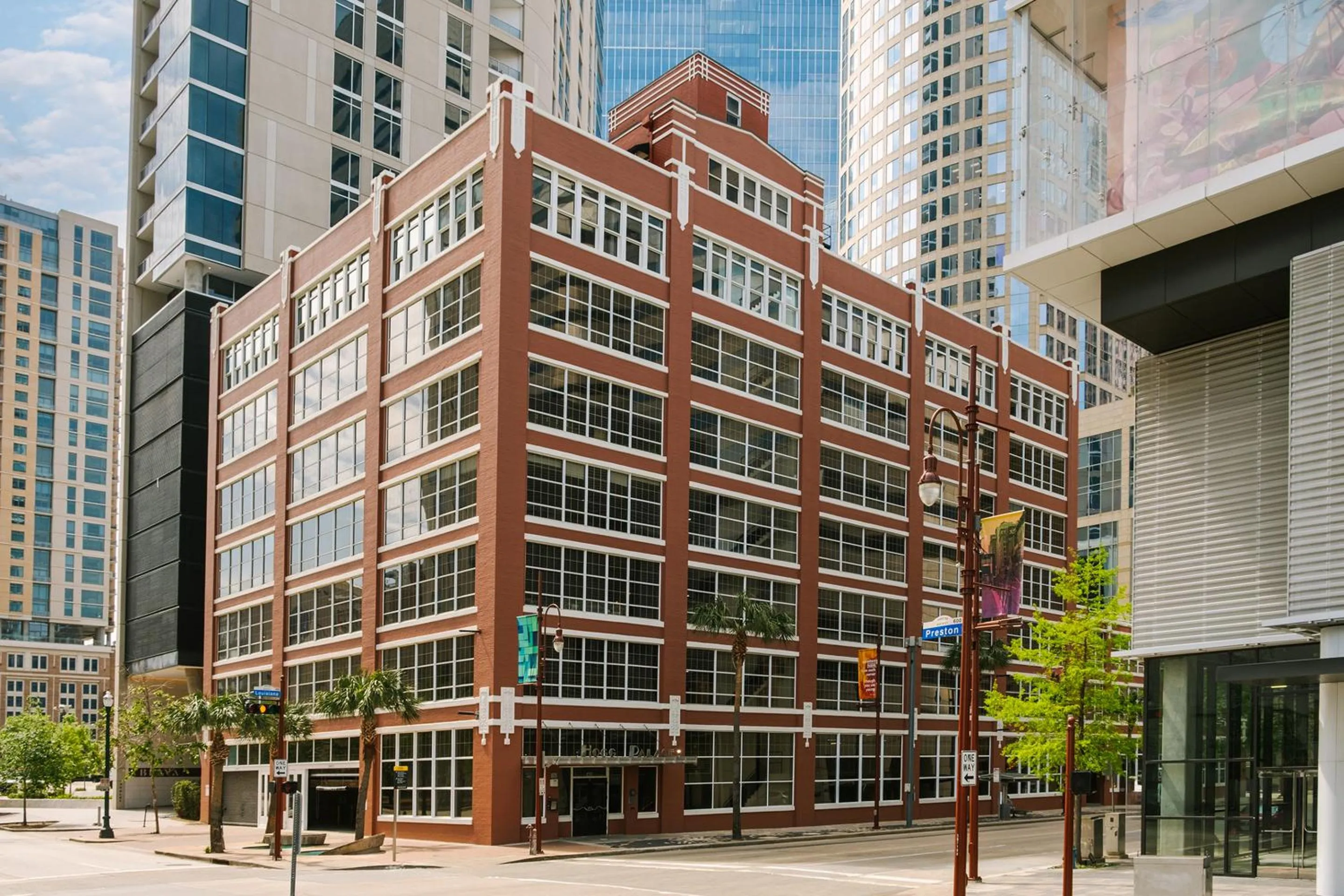 Property building in Sonder The Hogg Palace