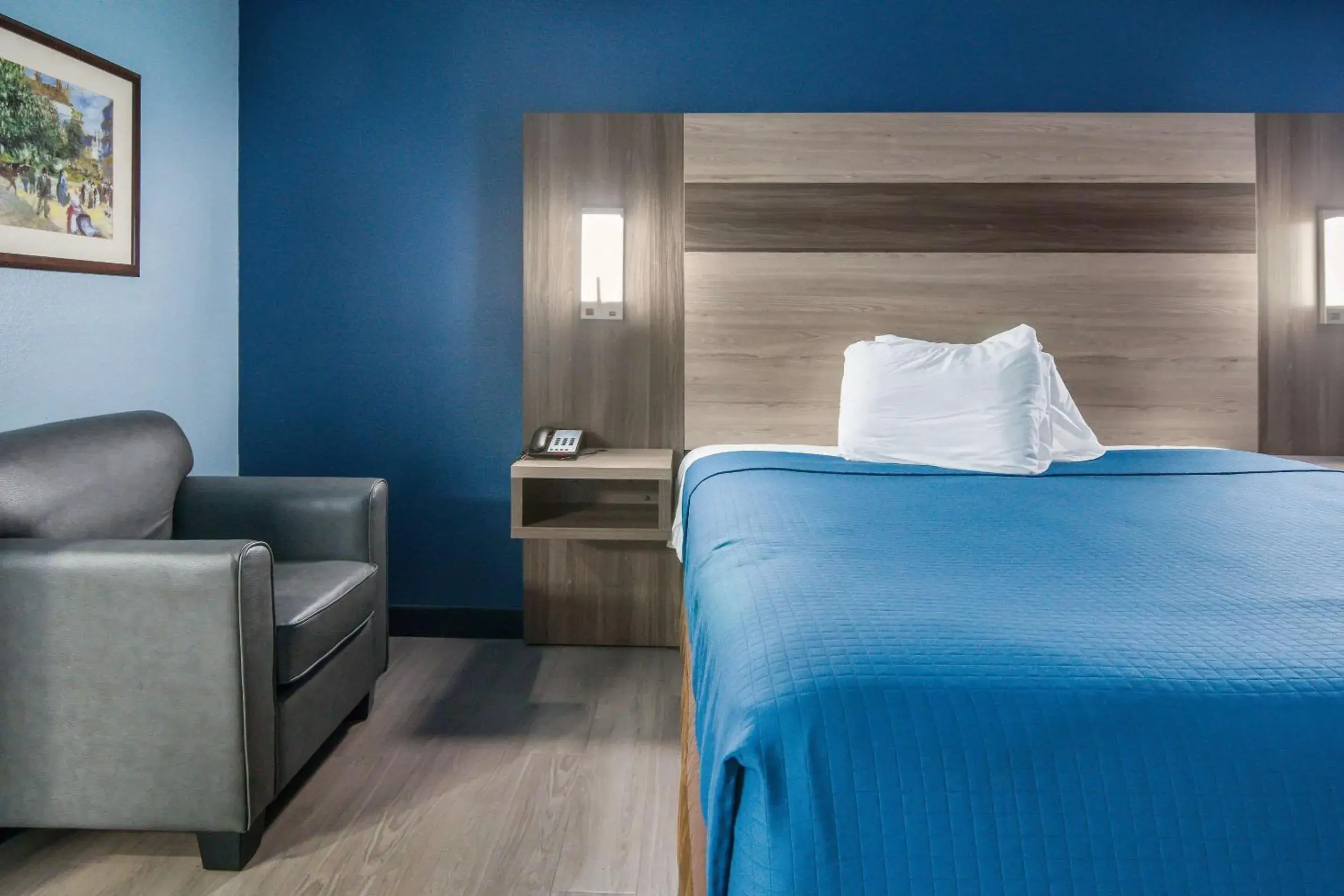 King Room - Smoking in Rodeway Inn Carrollton I-35E King Room - Smoking in Rodeway Inn Carrollton I-35E