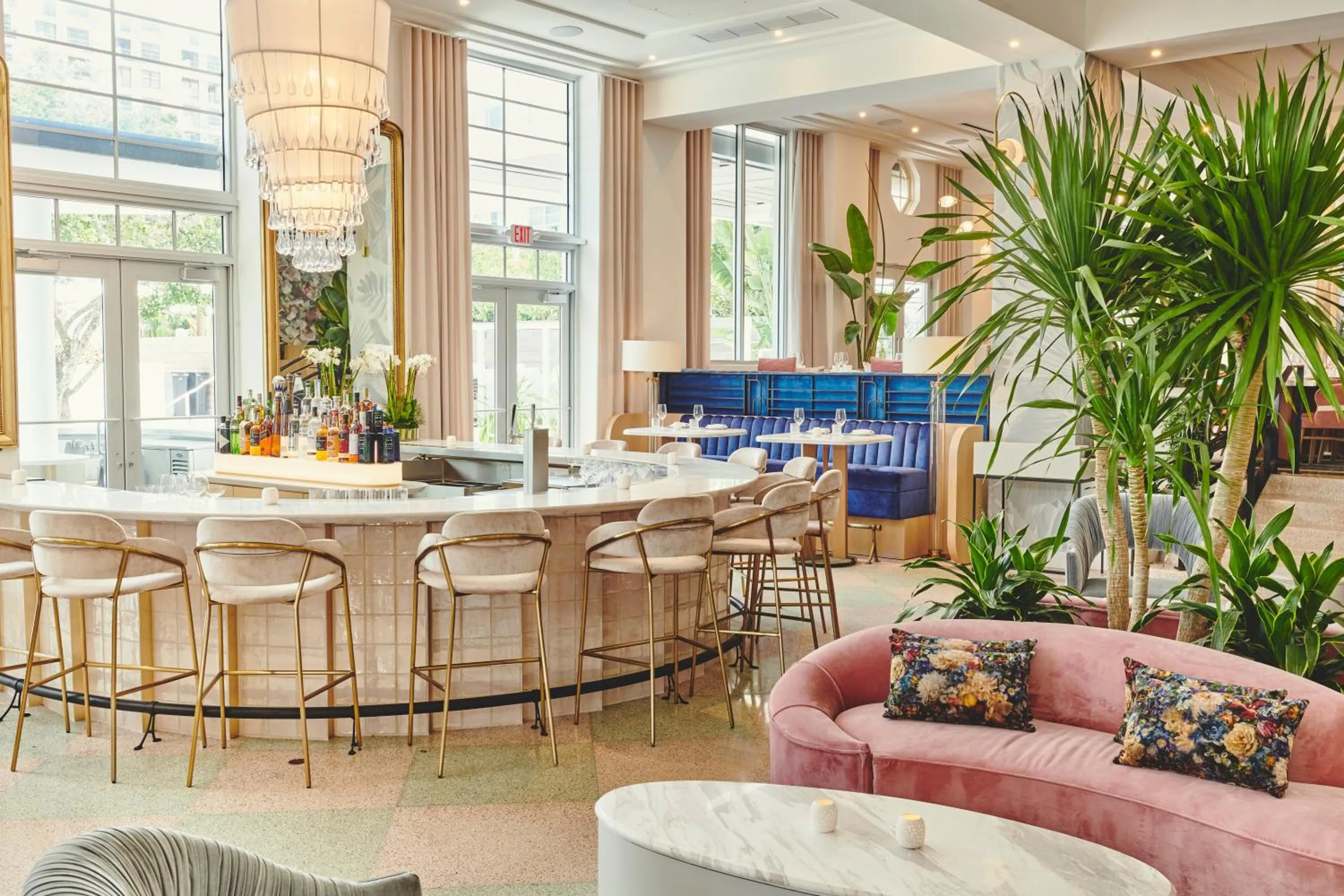 Lounge or bar in Park Central South Beach