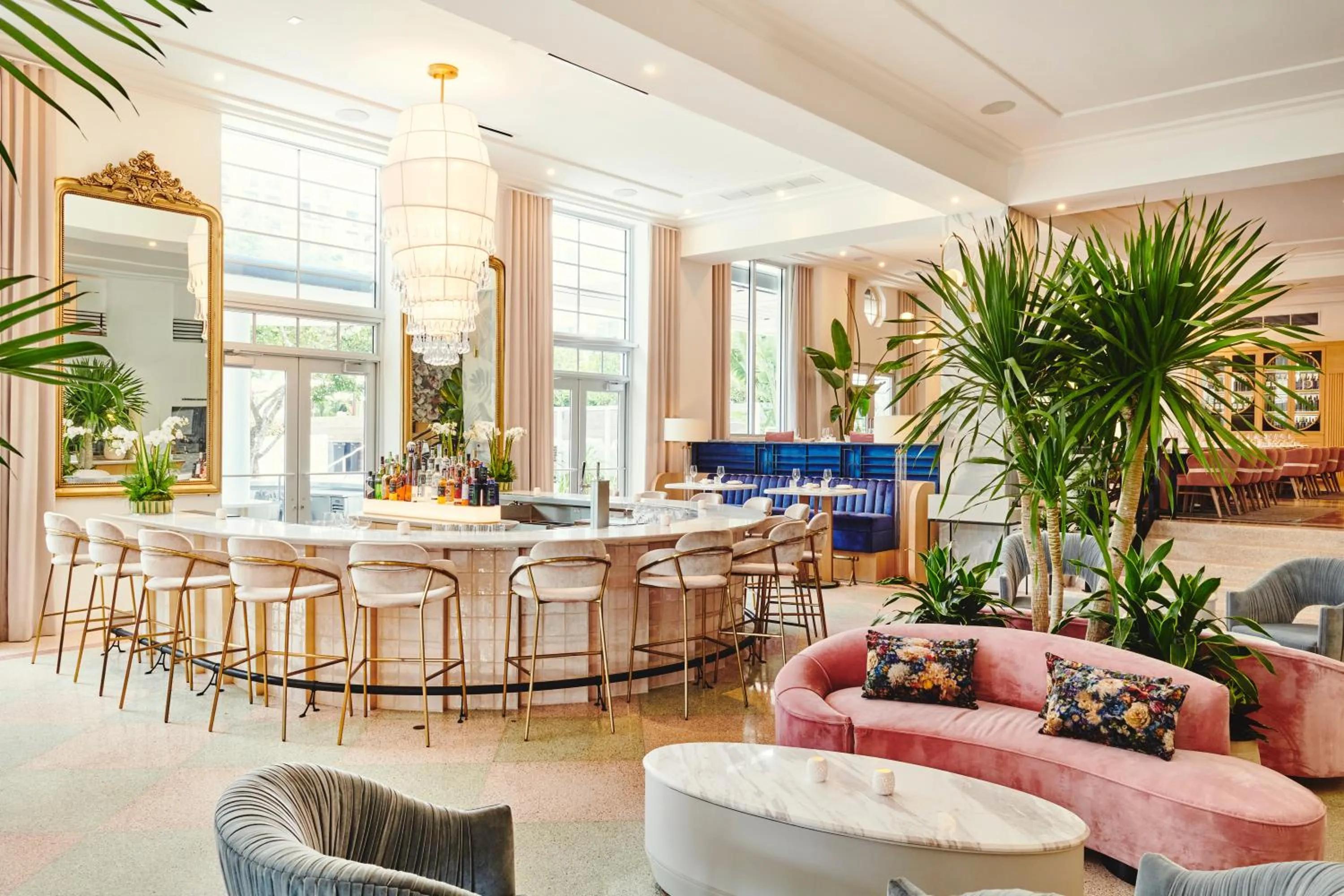 Lounge or bar in Park Central South Beach