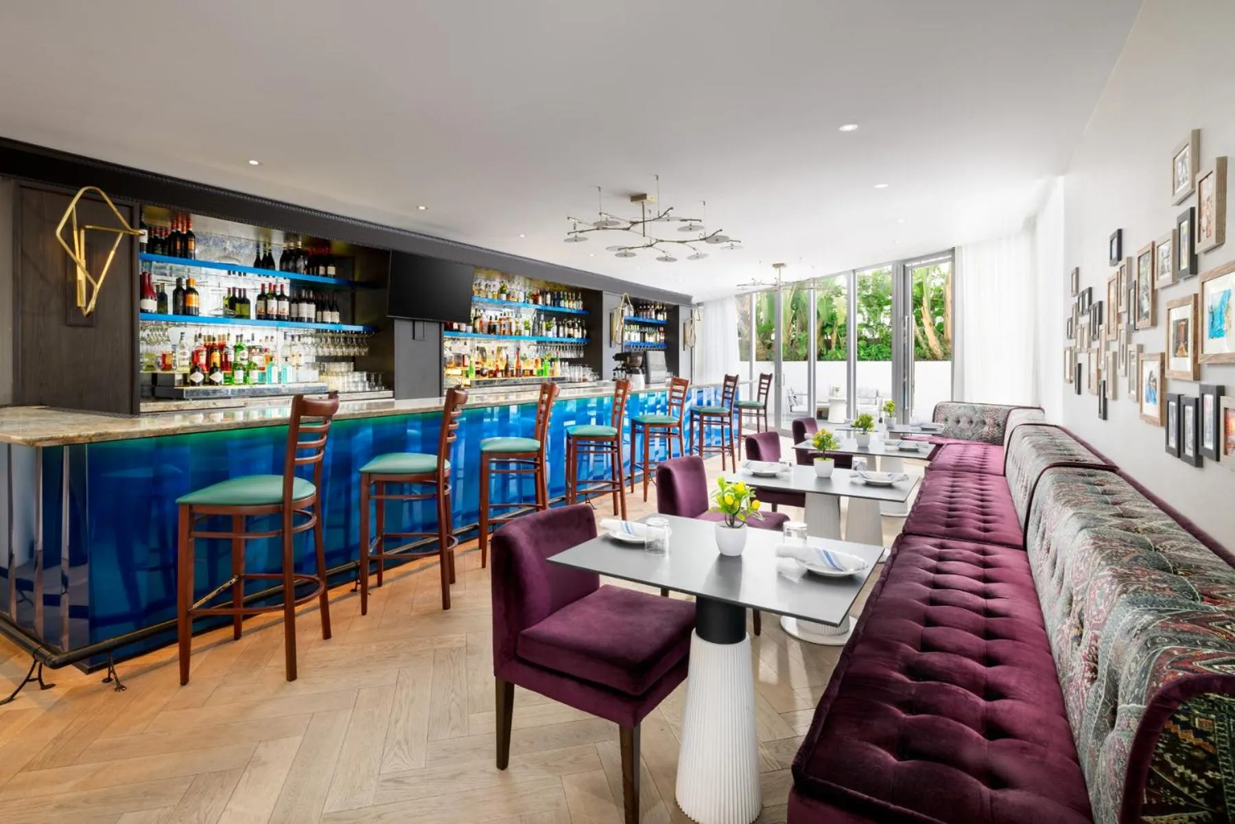 Restaurant/places to eat in Park Central South Beach