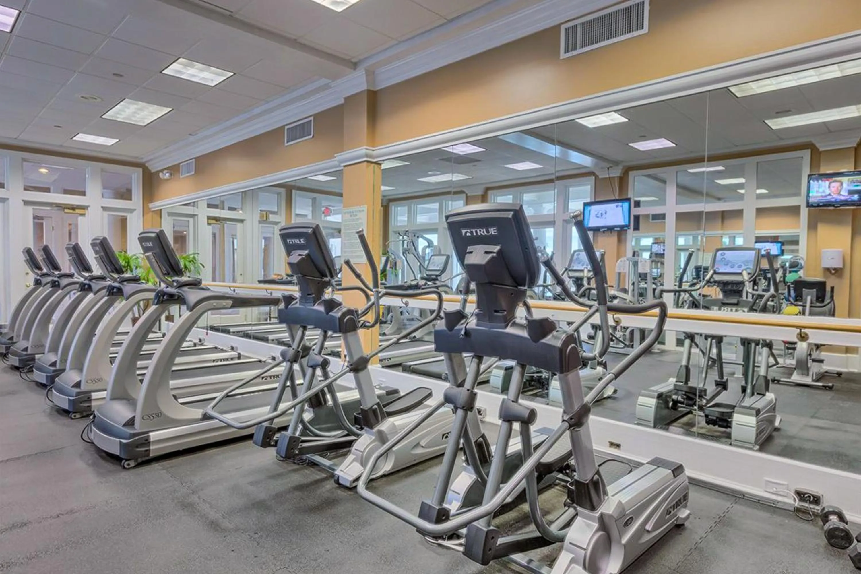 The Beach Club Catalina 306