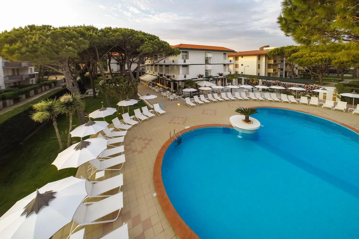 Pool view in Hotel Elite