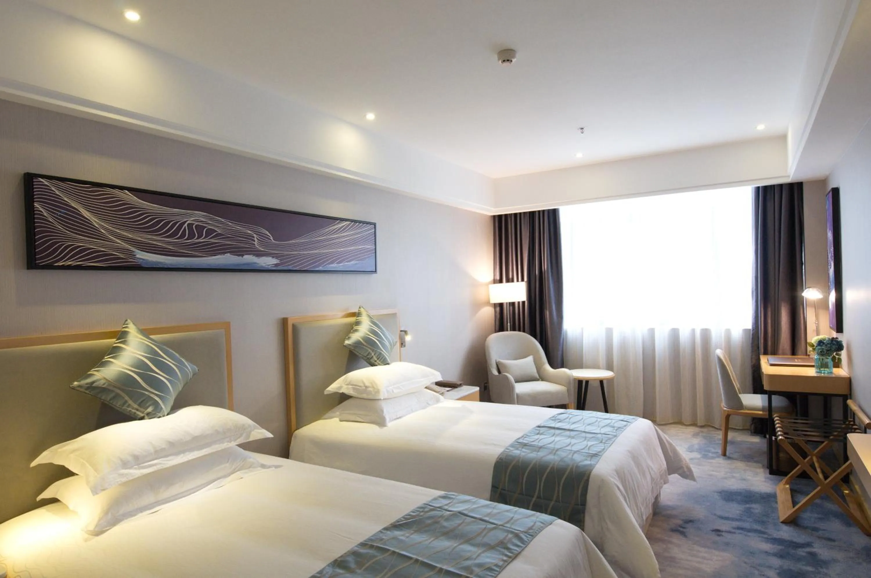 Photo of the whole room, Bed in Guangzhou Seaman Hotel-Line 2 JiangNanXi Station