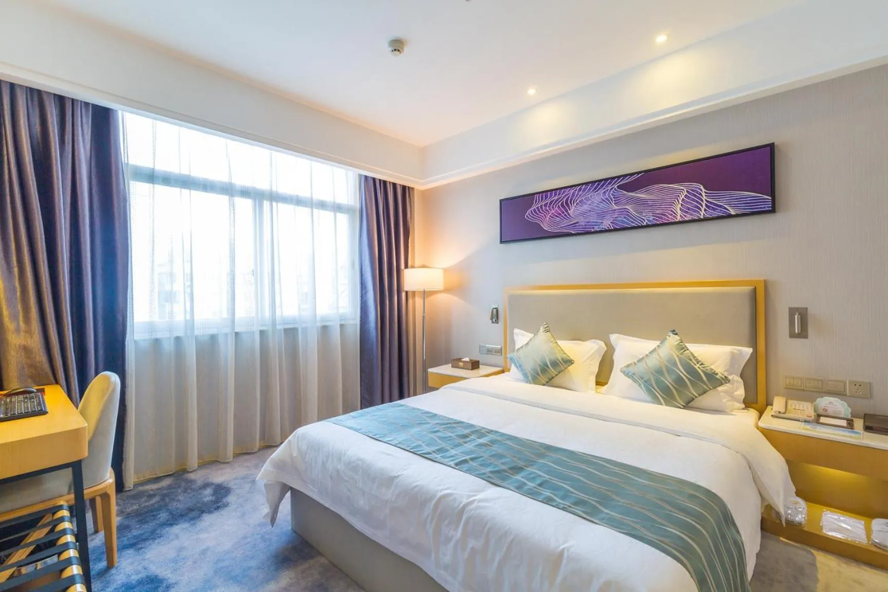 Bedroom, Bed in Guangzhou Seaman Hotel-Line 2 JiangNanXi Station