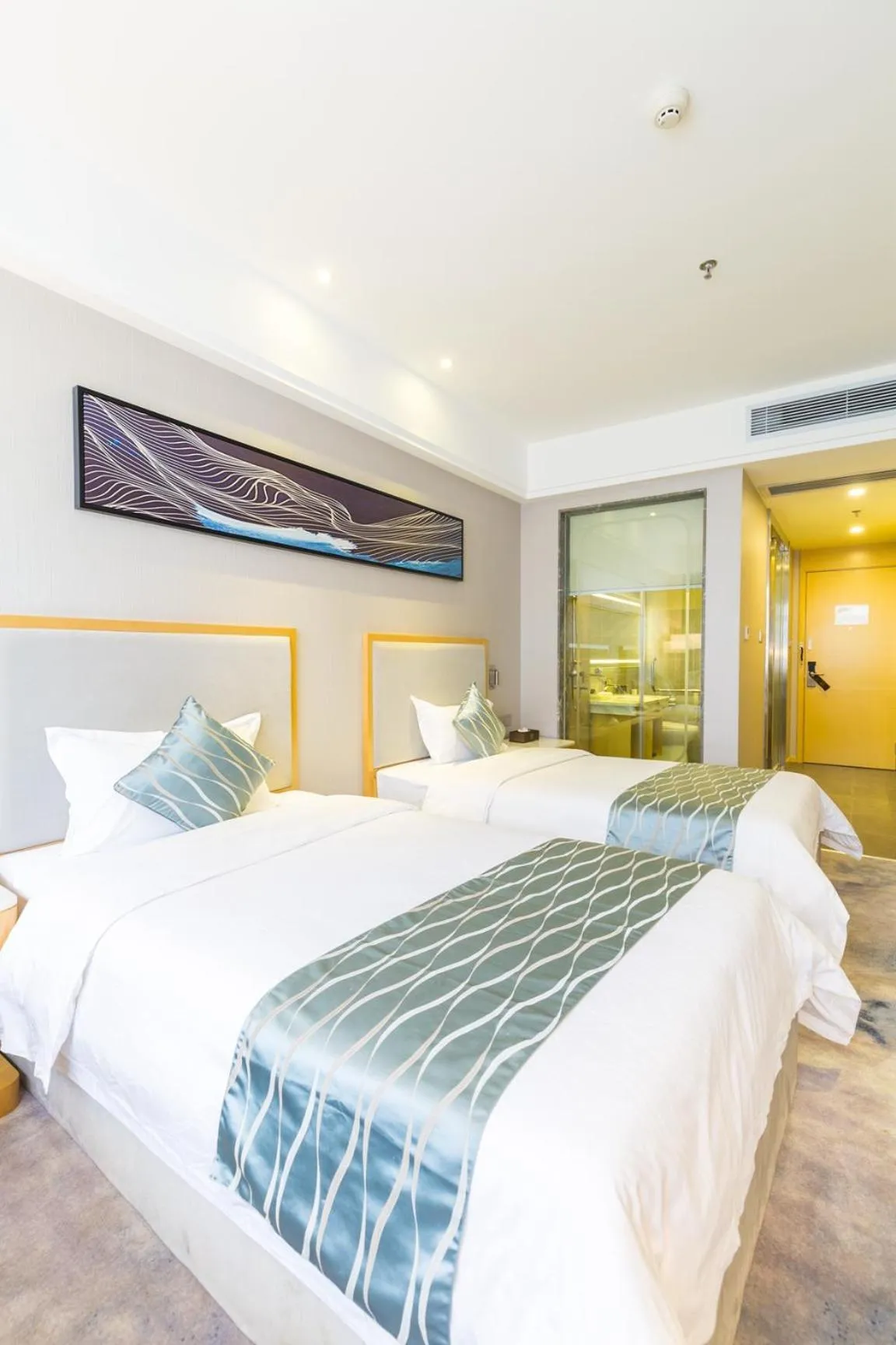 Bedroom, Bed in Guangzhou Seaman Hotel-Line 2 JiangNanXi Station