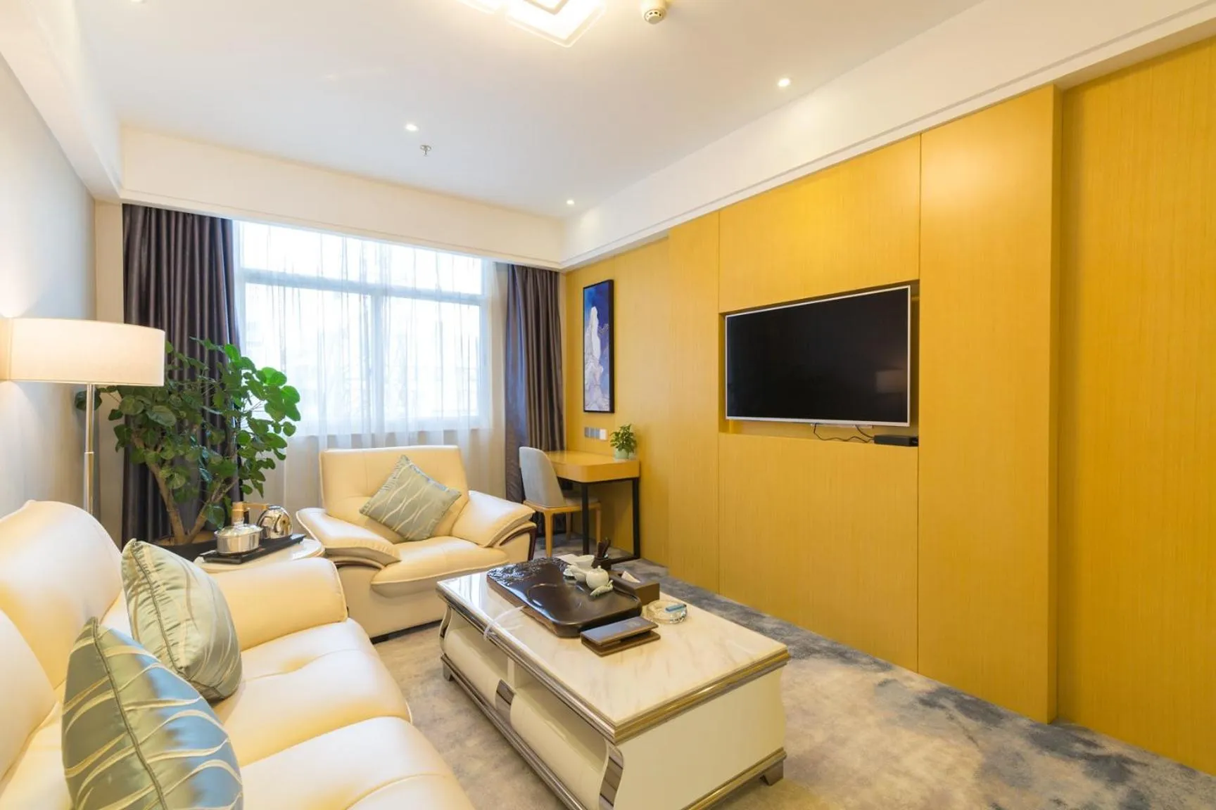 Living room in Guangzhou Seaman Hotel-Line 2 JiangNanXi Station