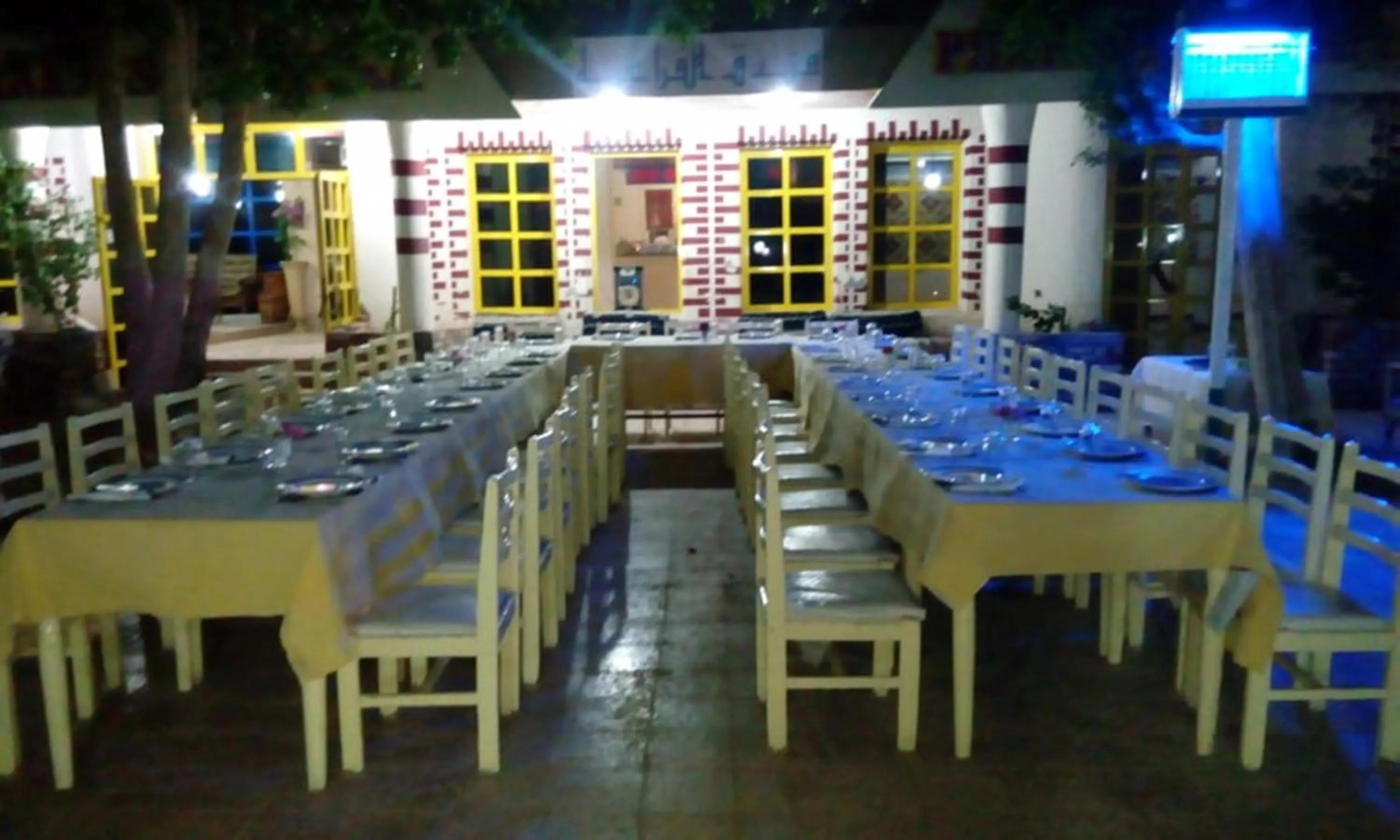 Restaurant/places to eat in Pharaohs Hotel