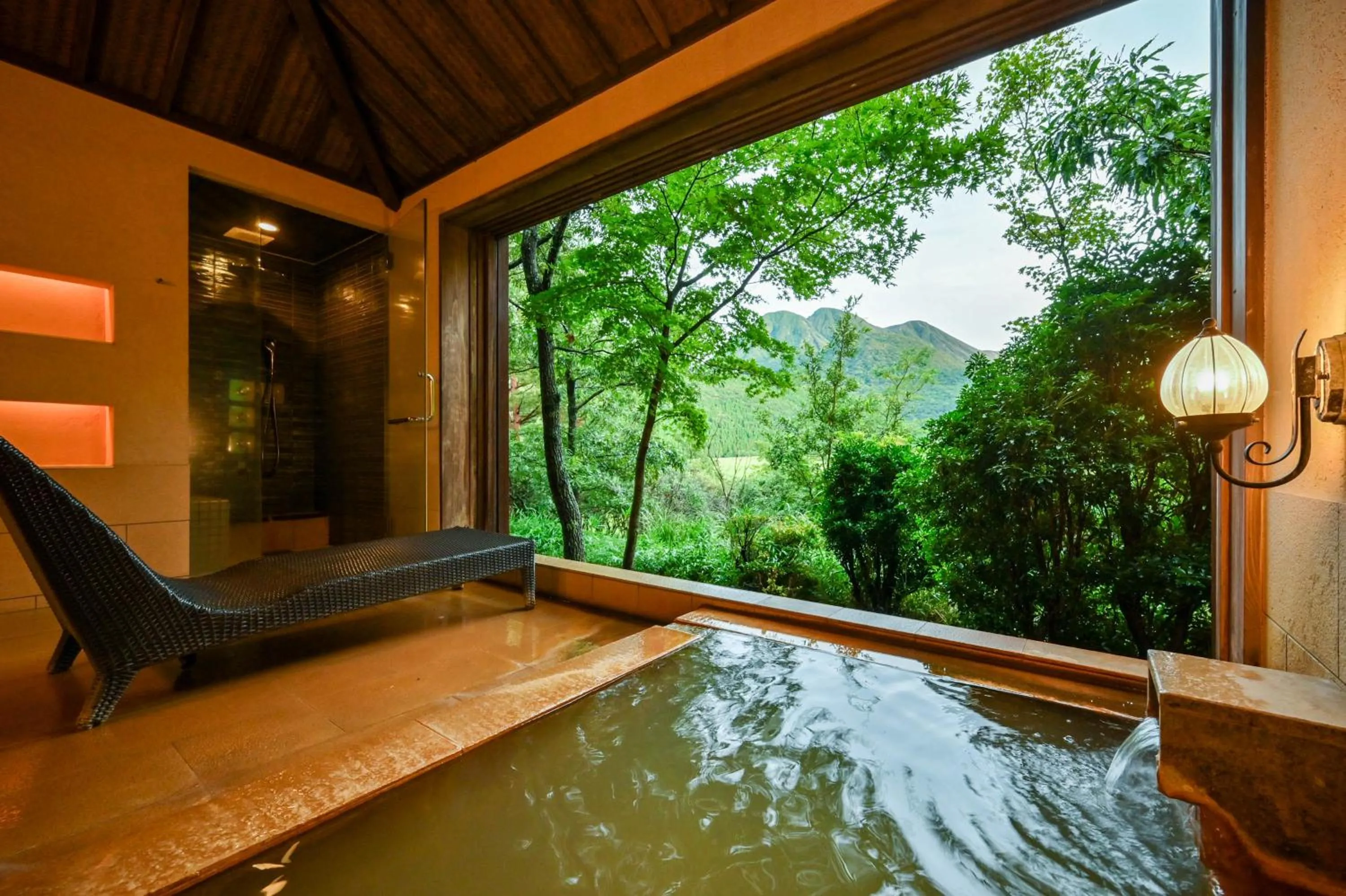 Hot Spring Bath in Oita Kuoritei