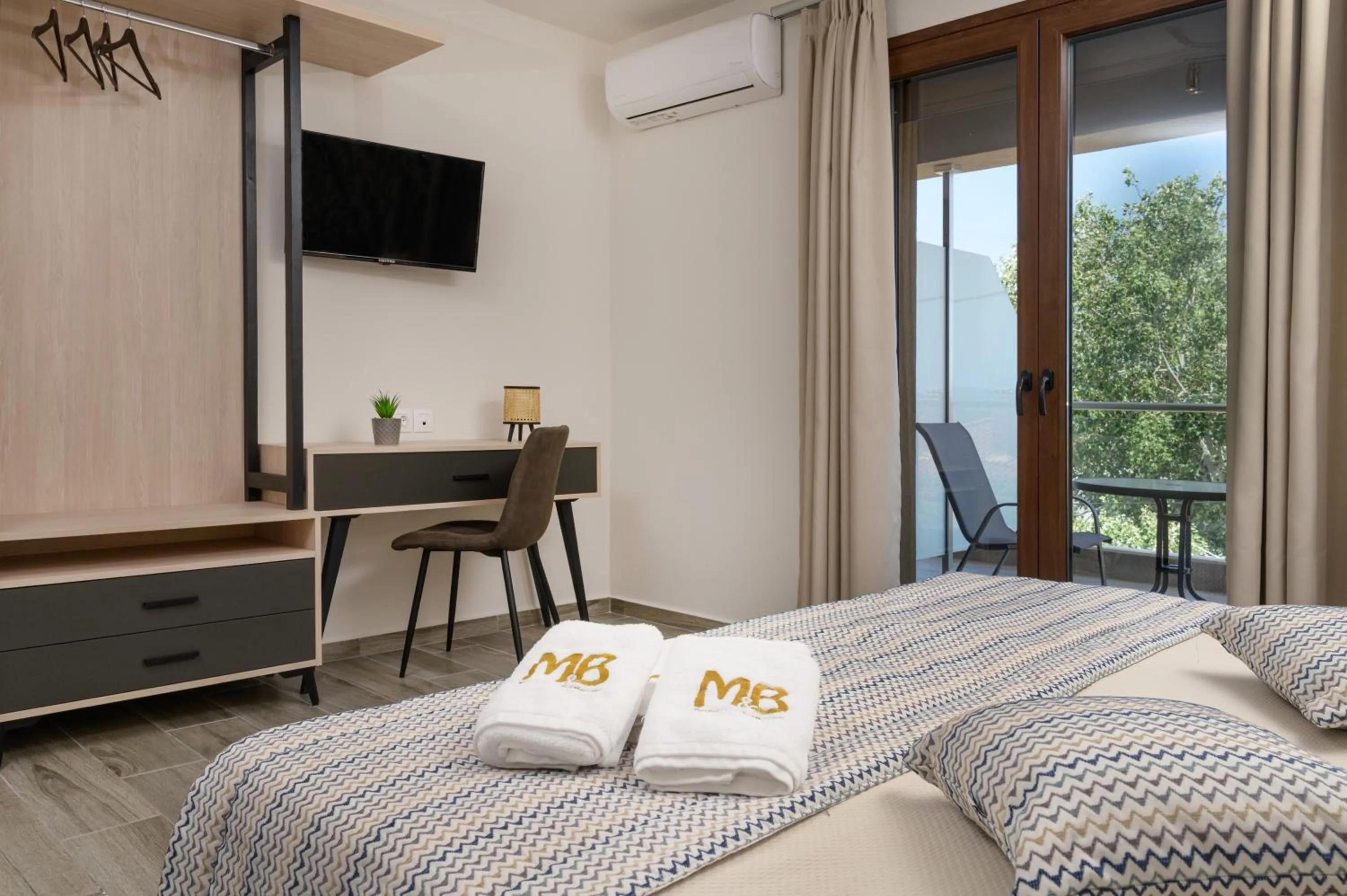 Bed in M&B boutique apartments