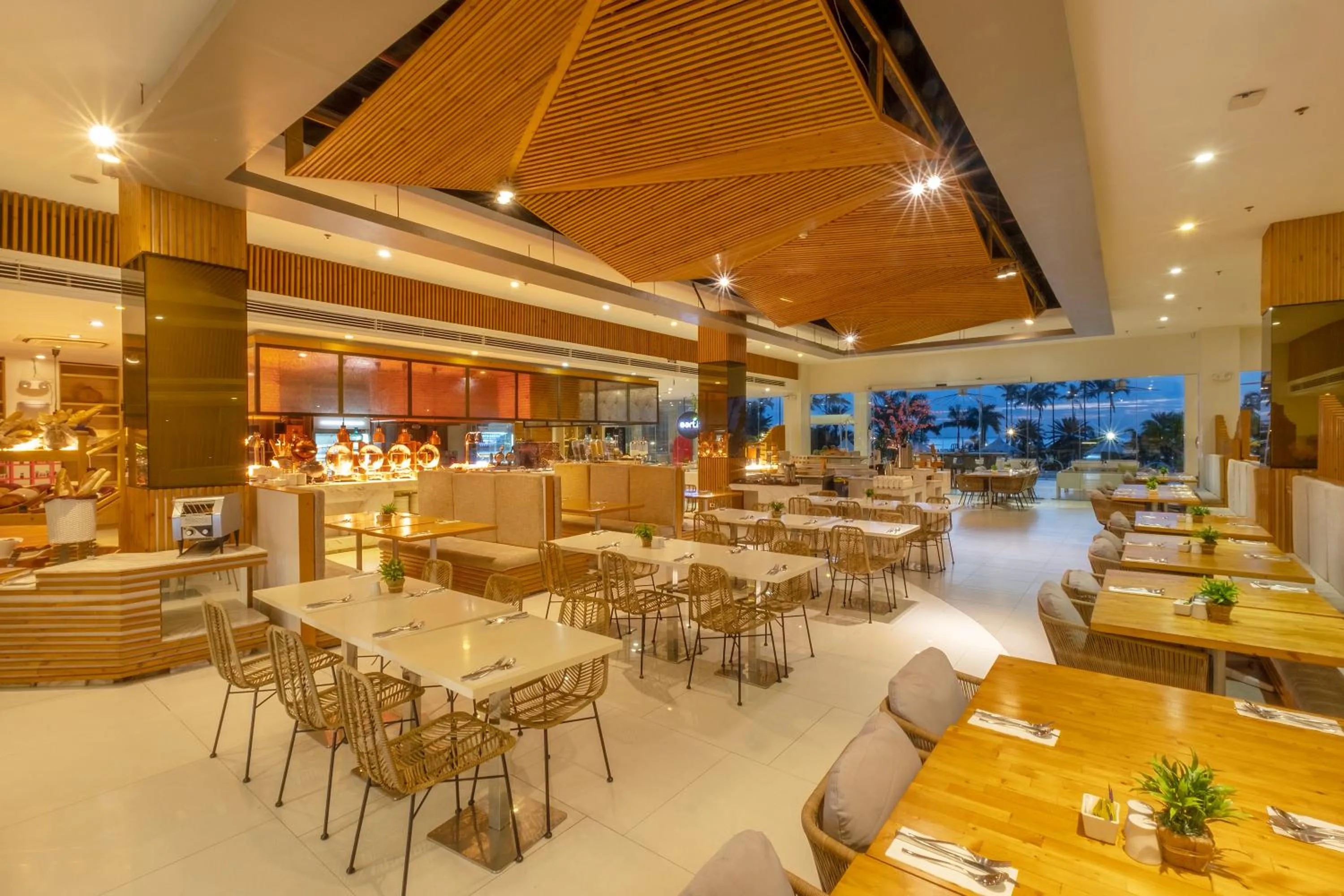 Restaurant/places to eat in Solea Palm Resort Mactan