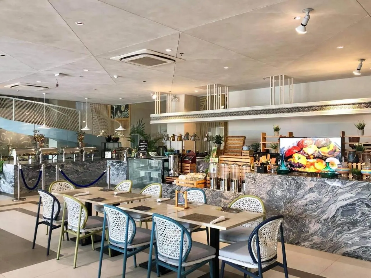 Restaurant/places to eat in Solea Palm Resort Mactan