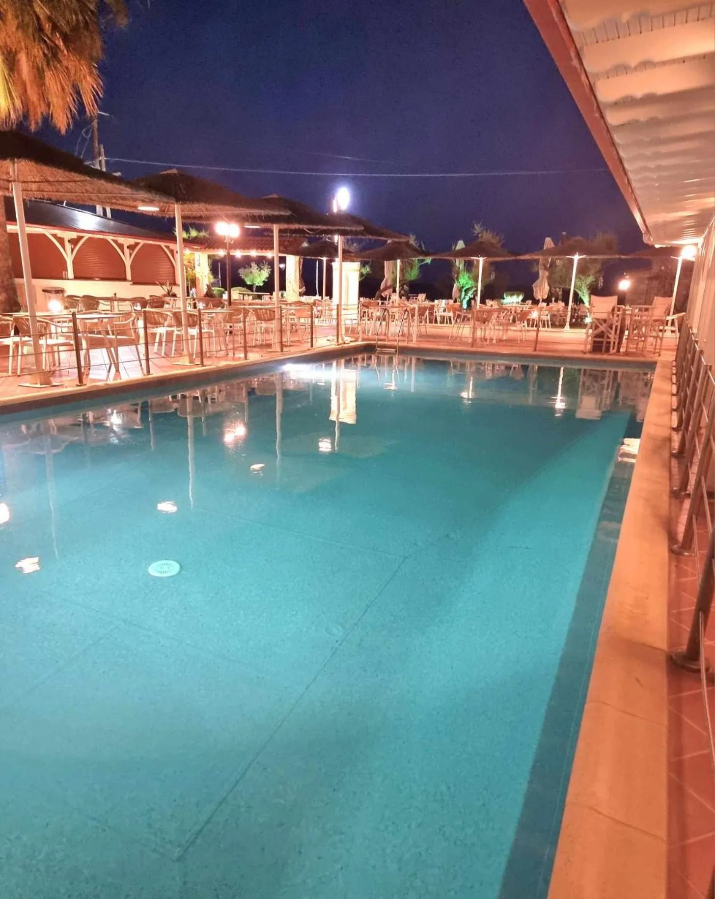 Night in Hotel Nautilos