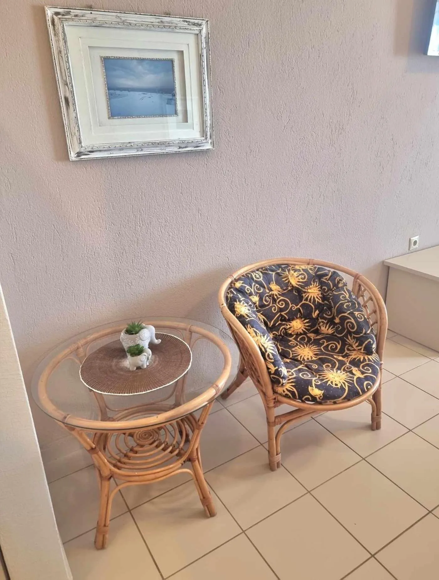 Seating area in Hotel Nautilos