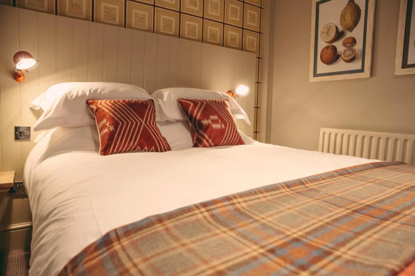 Bedroom, Bed in The Curious Pig in the Parlour