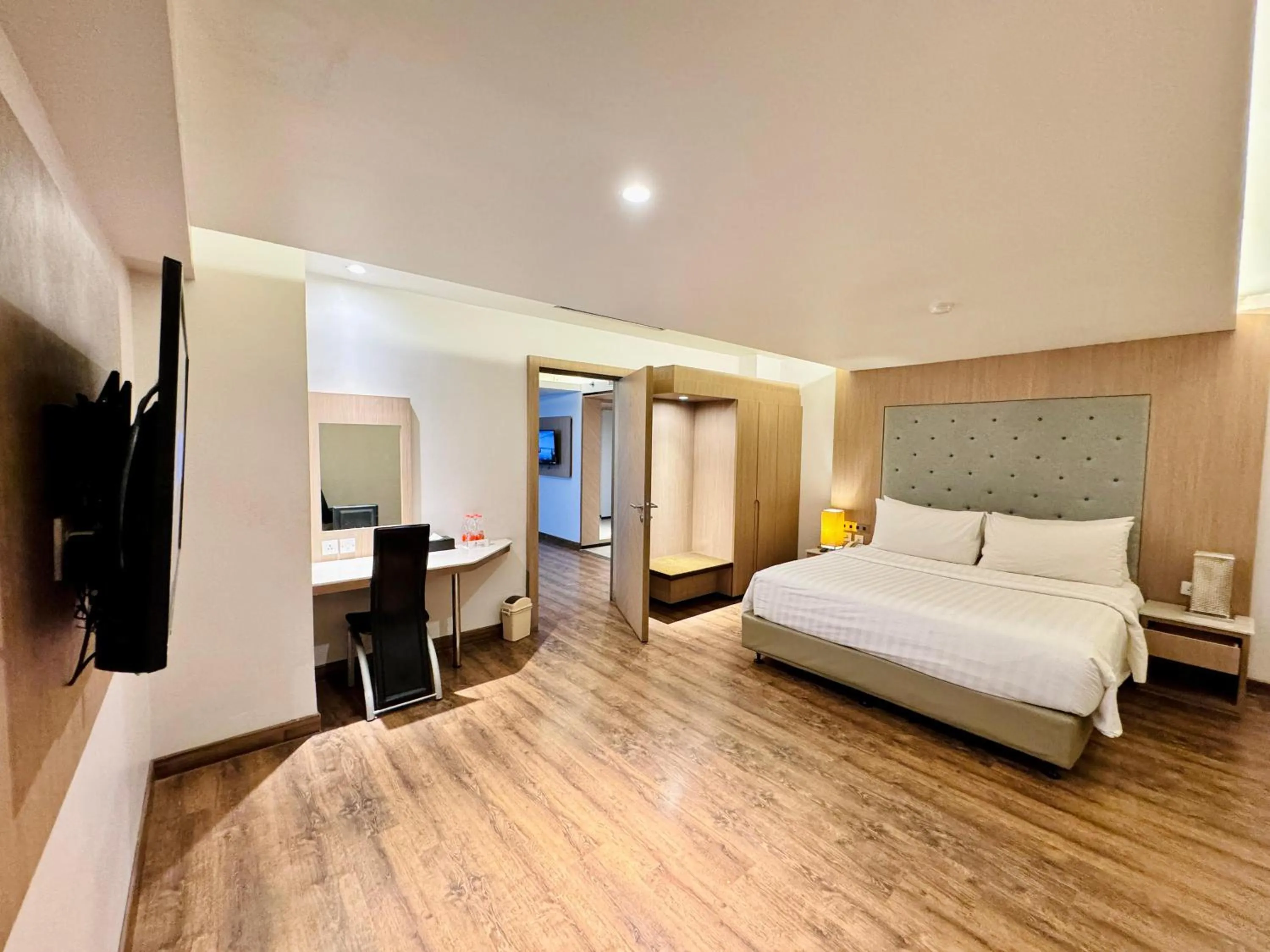 Bed in Orchardz Hotel Industri Jakarta Kemayoran