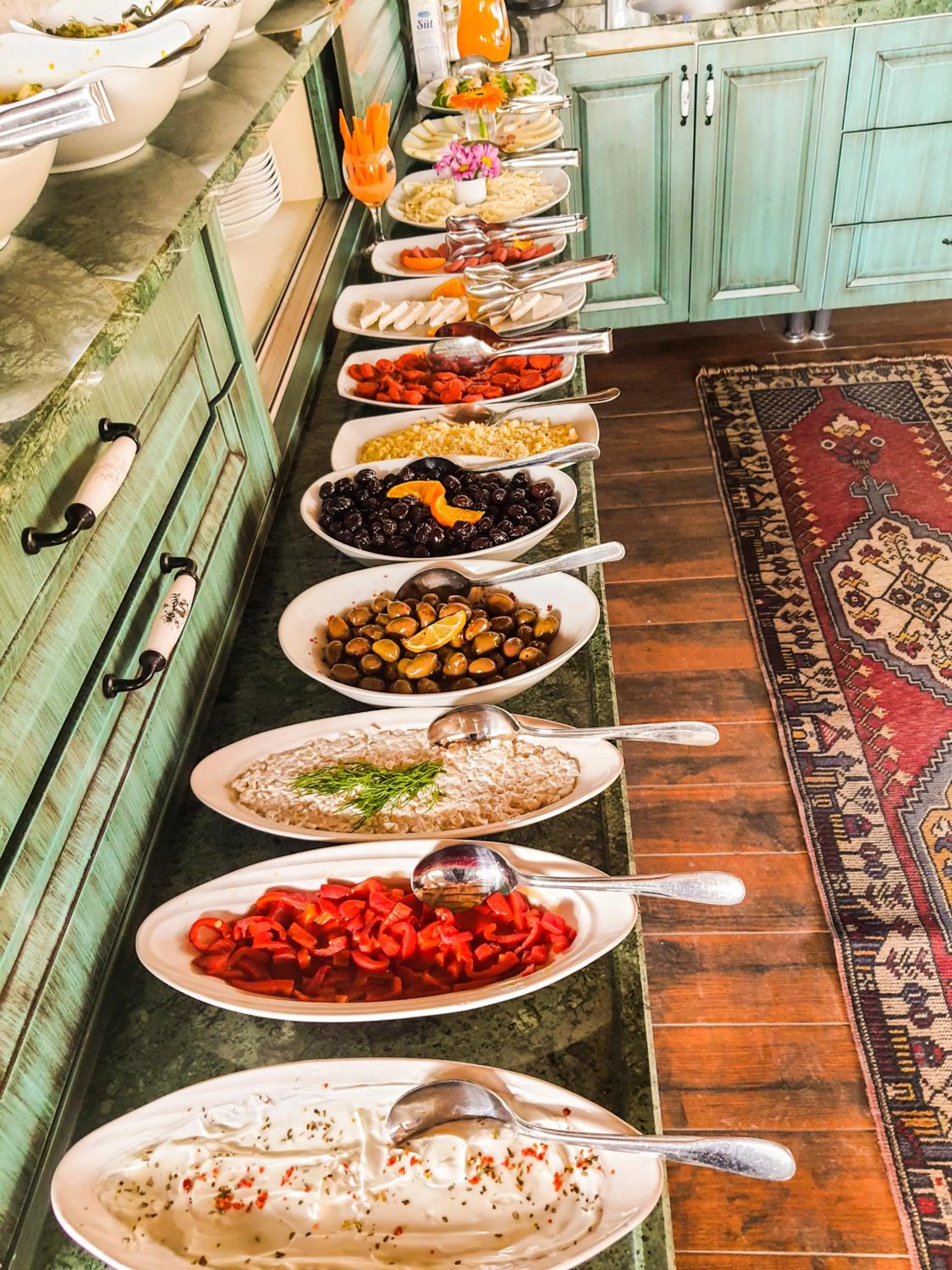 Food and drinks in Vintage Cave House Hotel