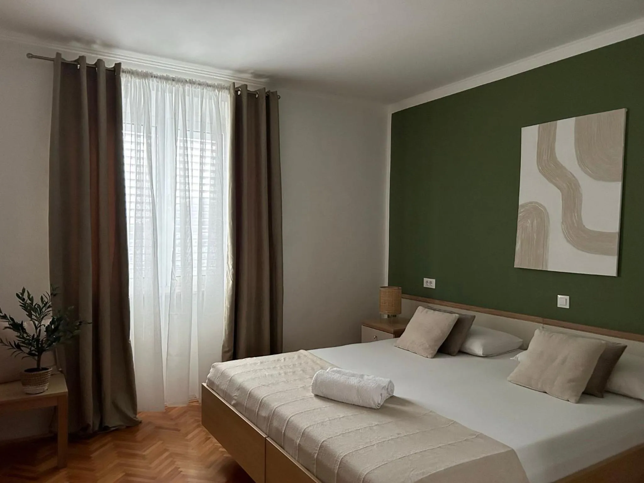 Bedroom, Bed in Perina Apartment - free parking