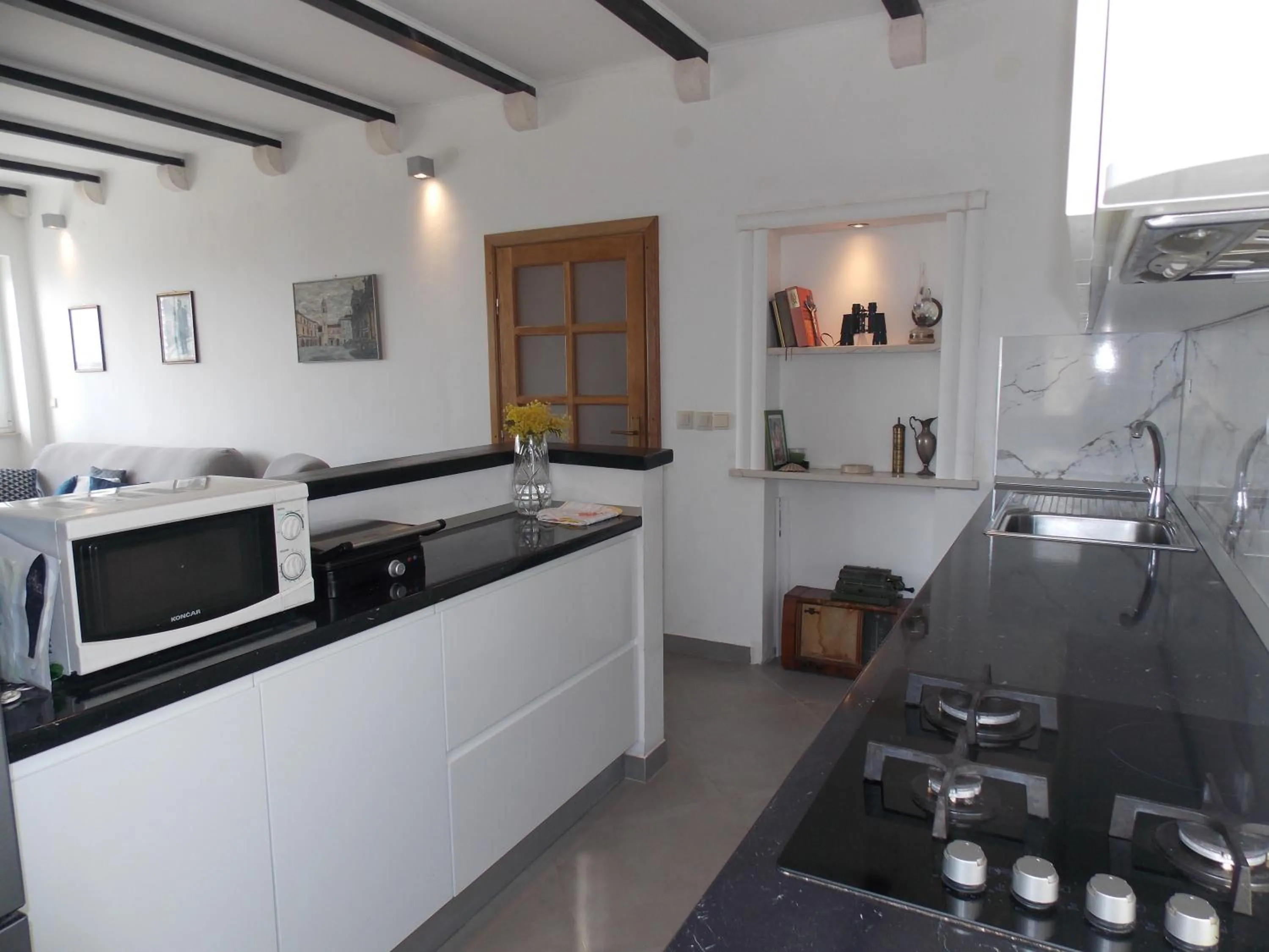 Kitchen or kitchenette in Perina Apartment - free parking