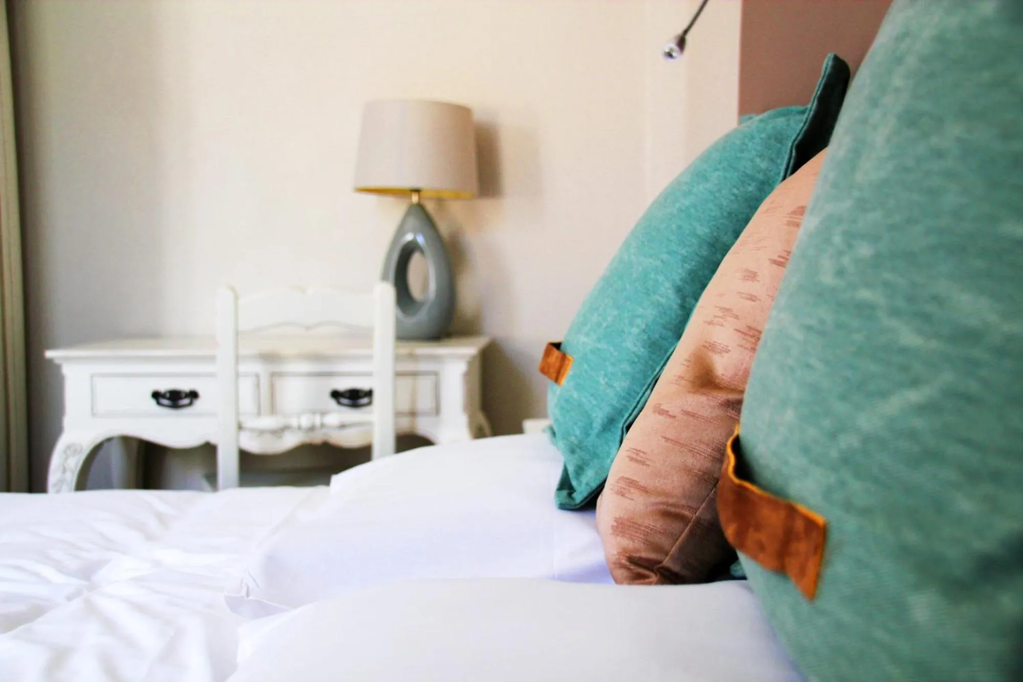 Bed in Hôtel de France