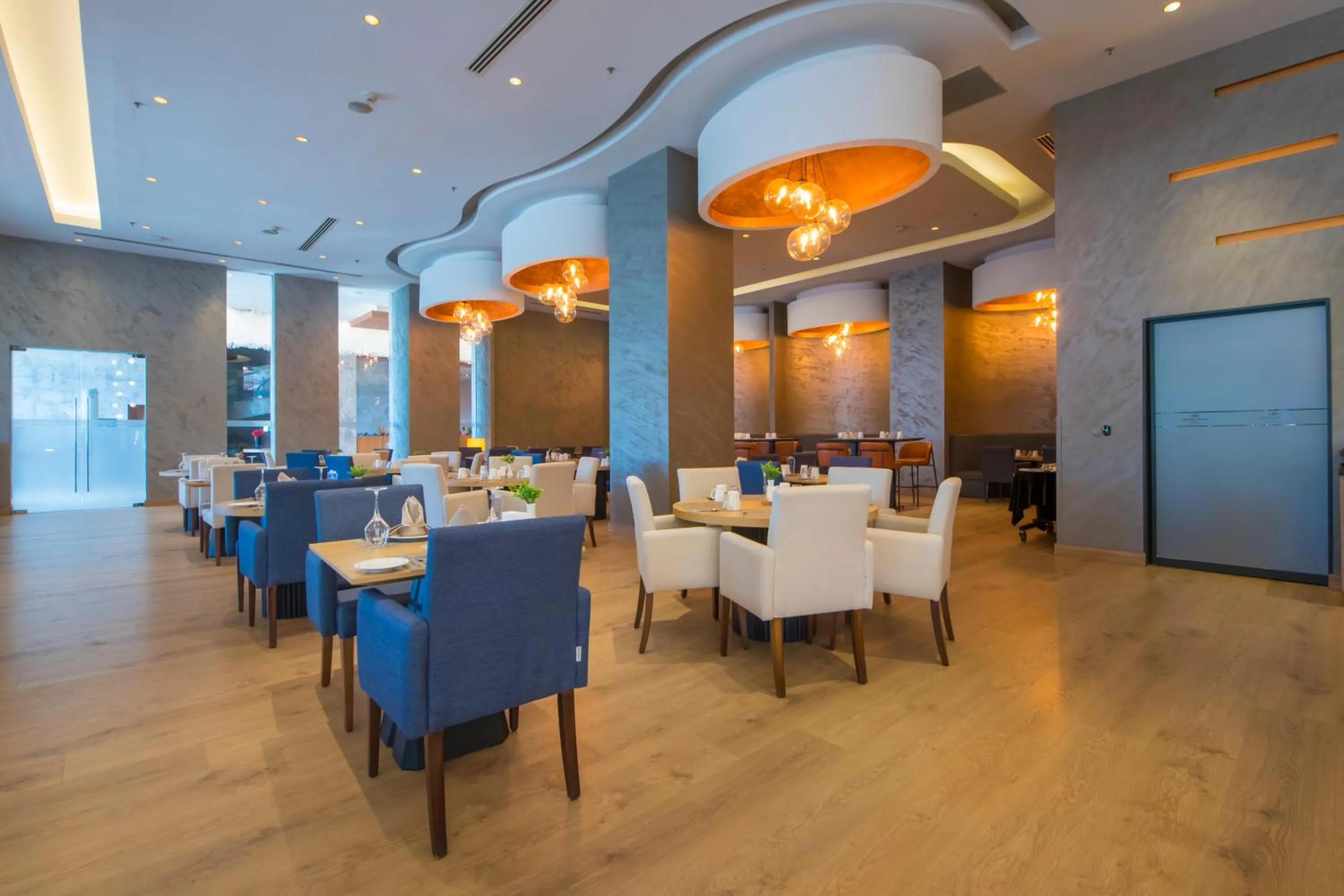 Restaurant/places to eat in Crowne Plaza Kayseri by IHG