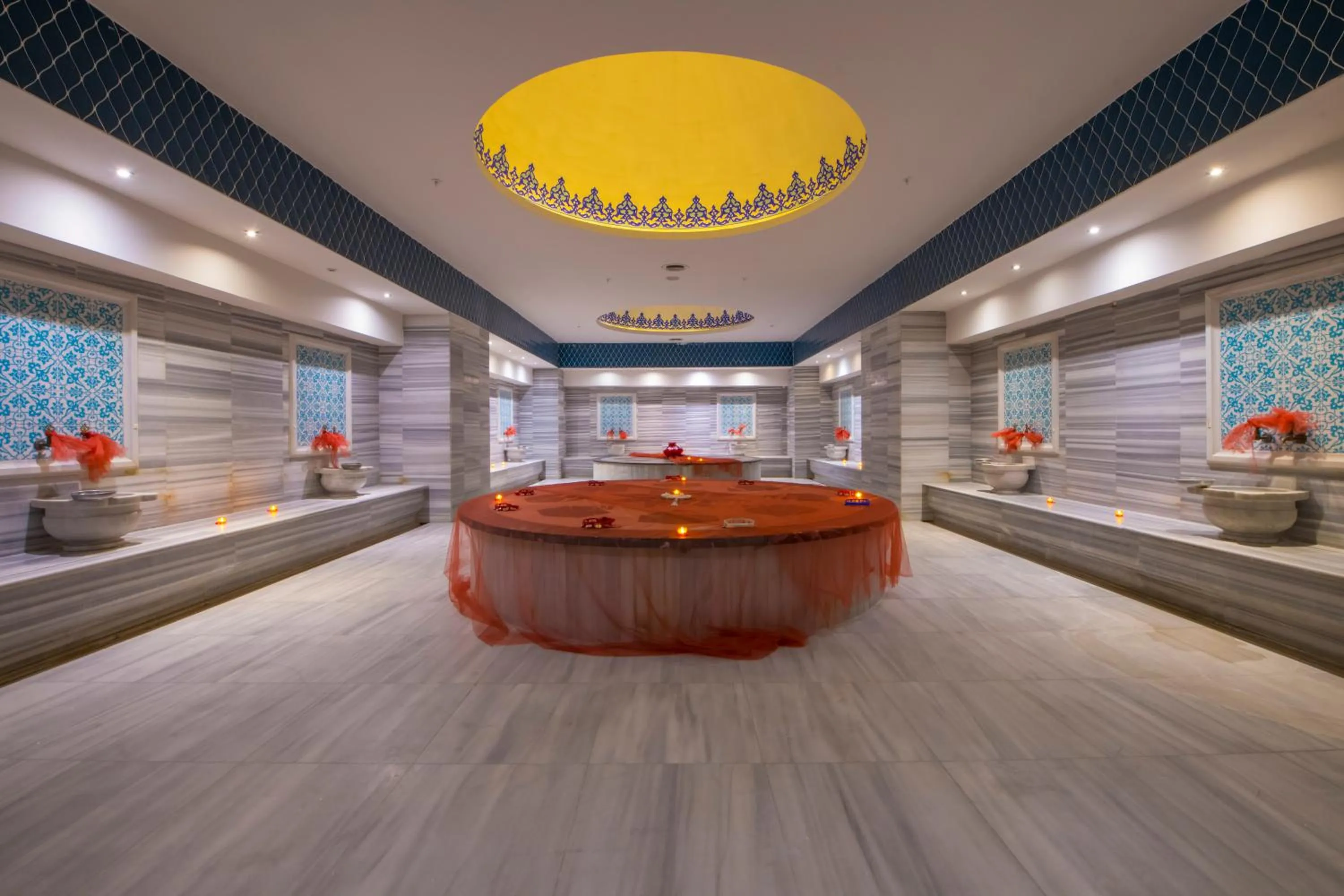 Public Bath in Crowne Plaza Kayseri by IHG