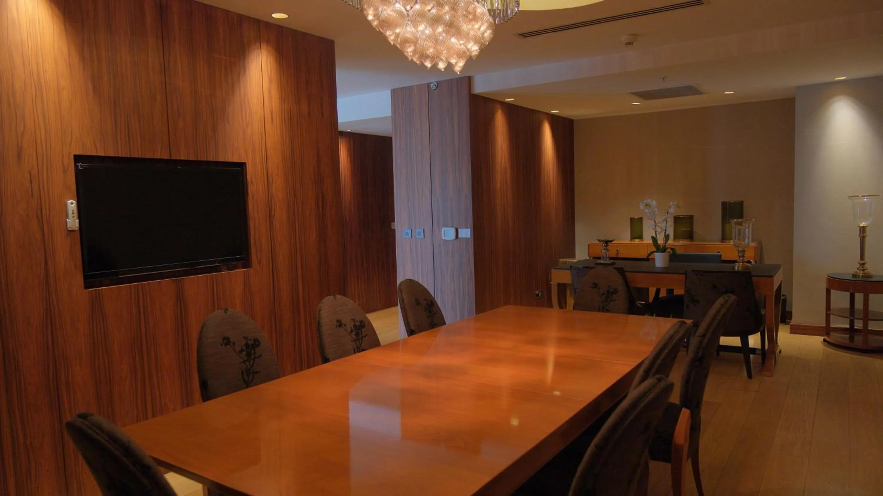 Photo of the whole room in Crowne Plaza Kayseri by IHG