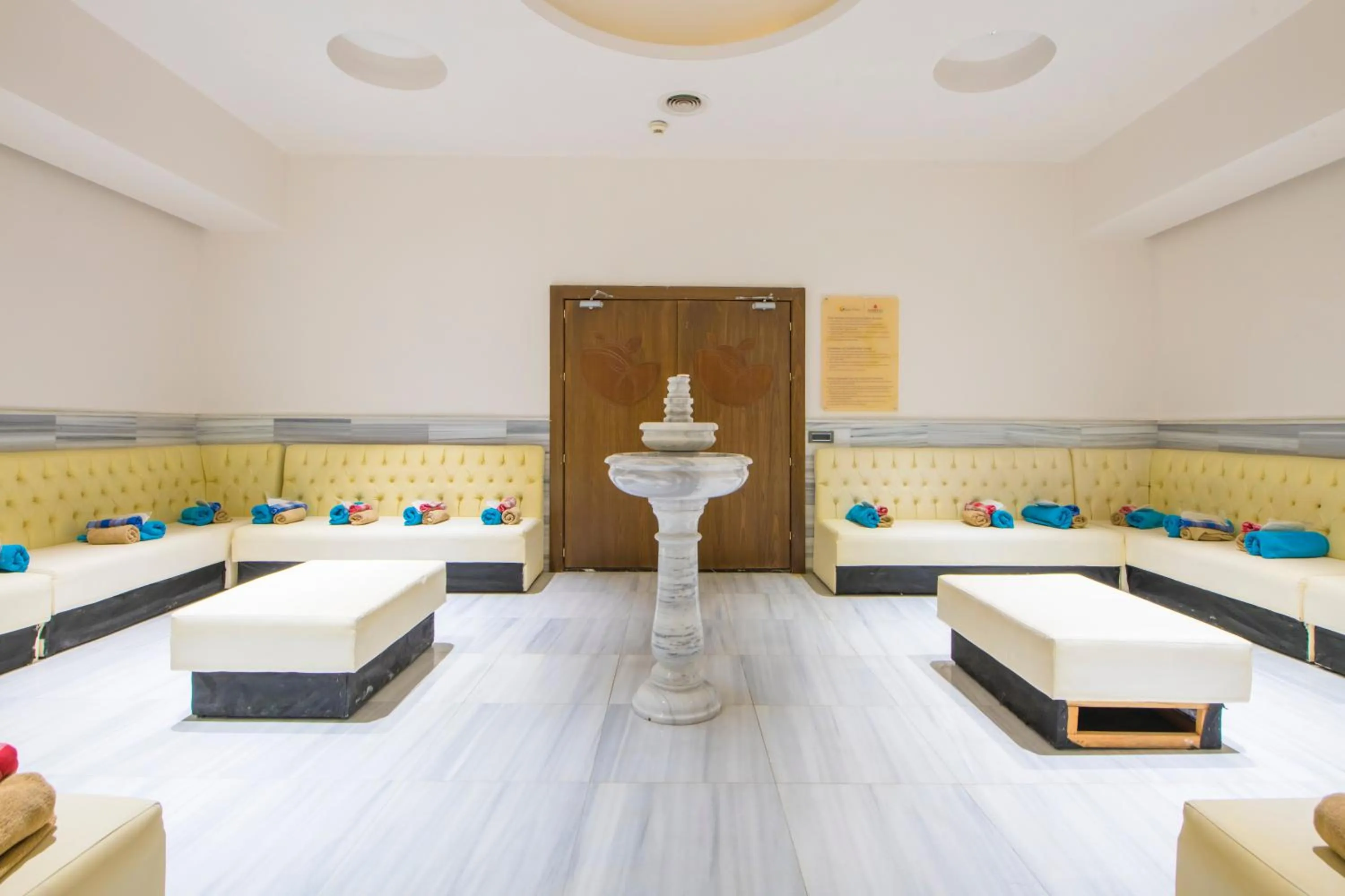 Public Bath in Crowne Plaza Kayseri by IHG