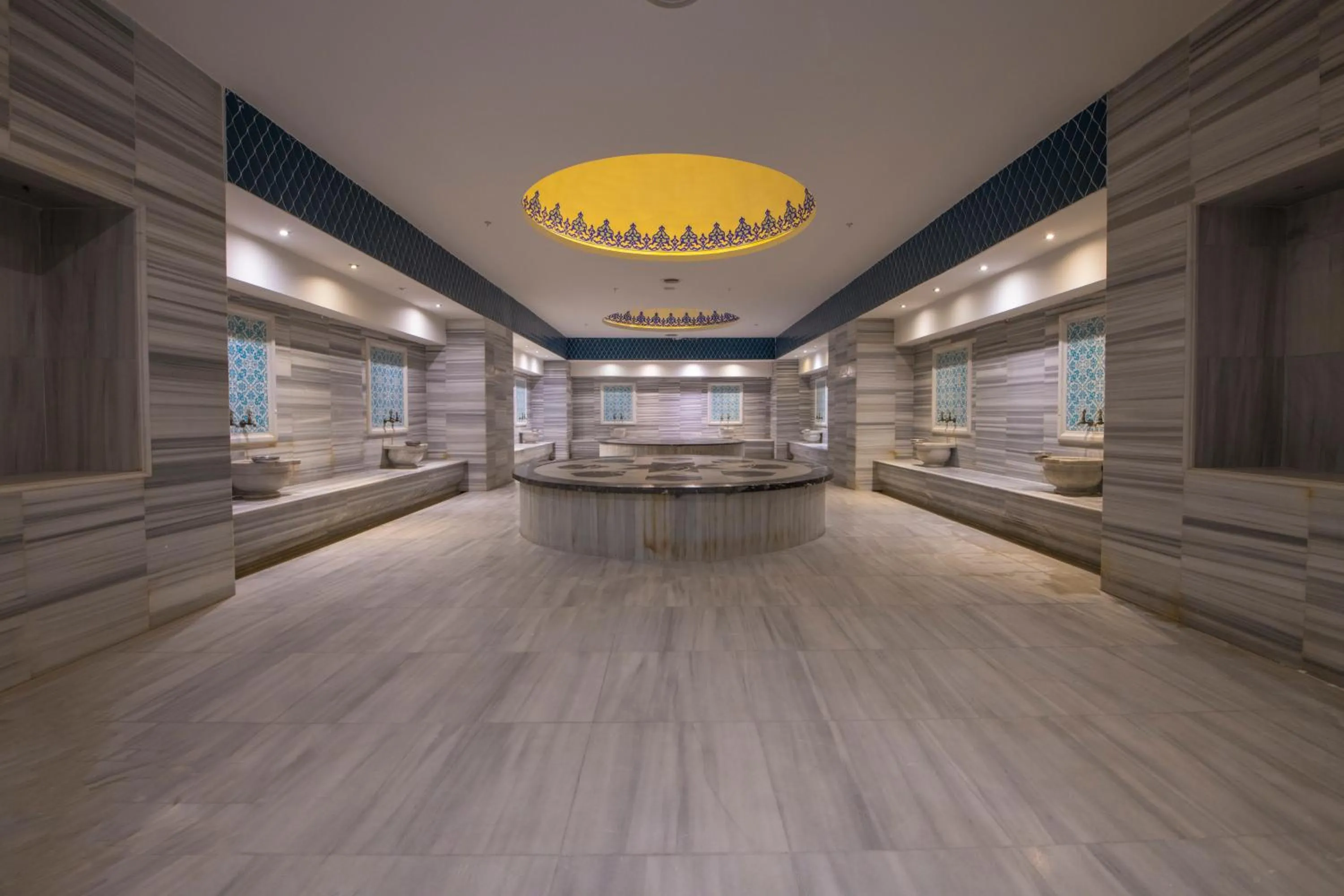 Public Bath in Crowne Plaza Kayseri by IHG