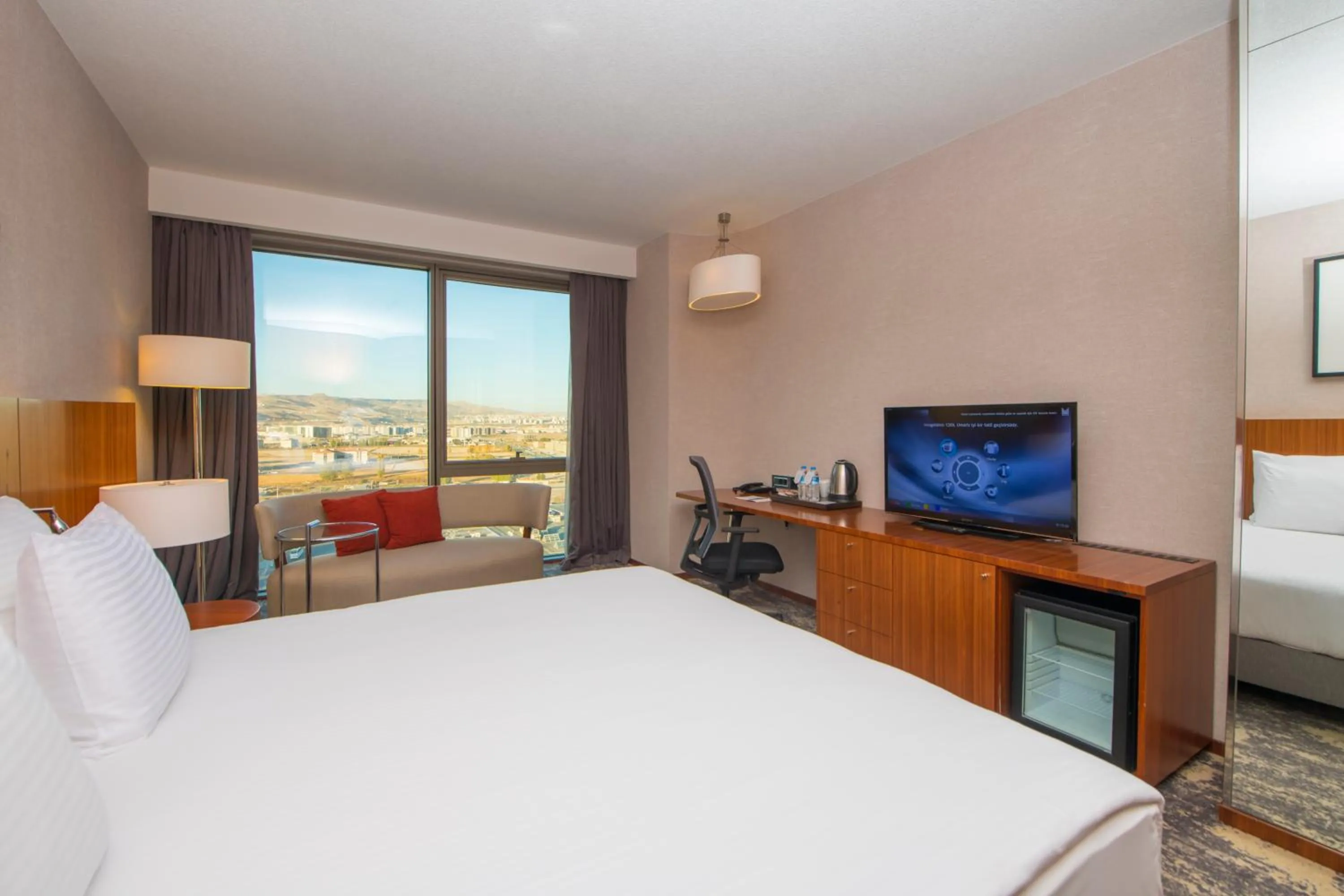 Photo of the whole room in Crowne Plaza Kayseri by IHG