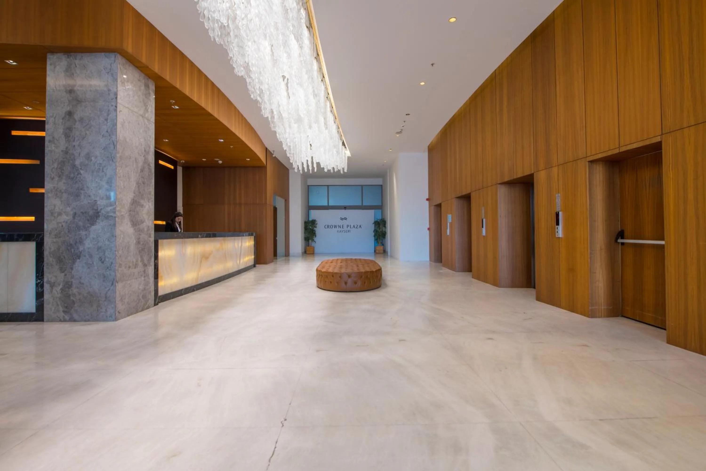 Lobby or reception in Crowne Plaza Kayseri by IHG