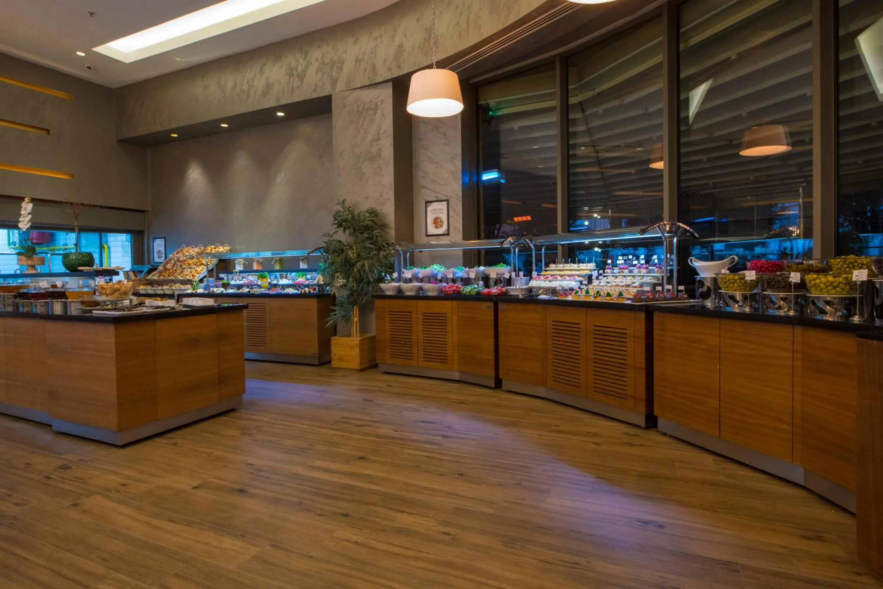 Restaurant/places to eat in Crowne Plaza Kayseri by IHG