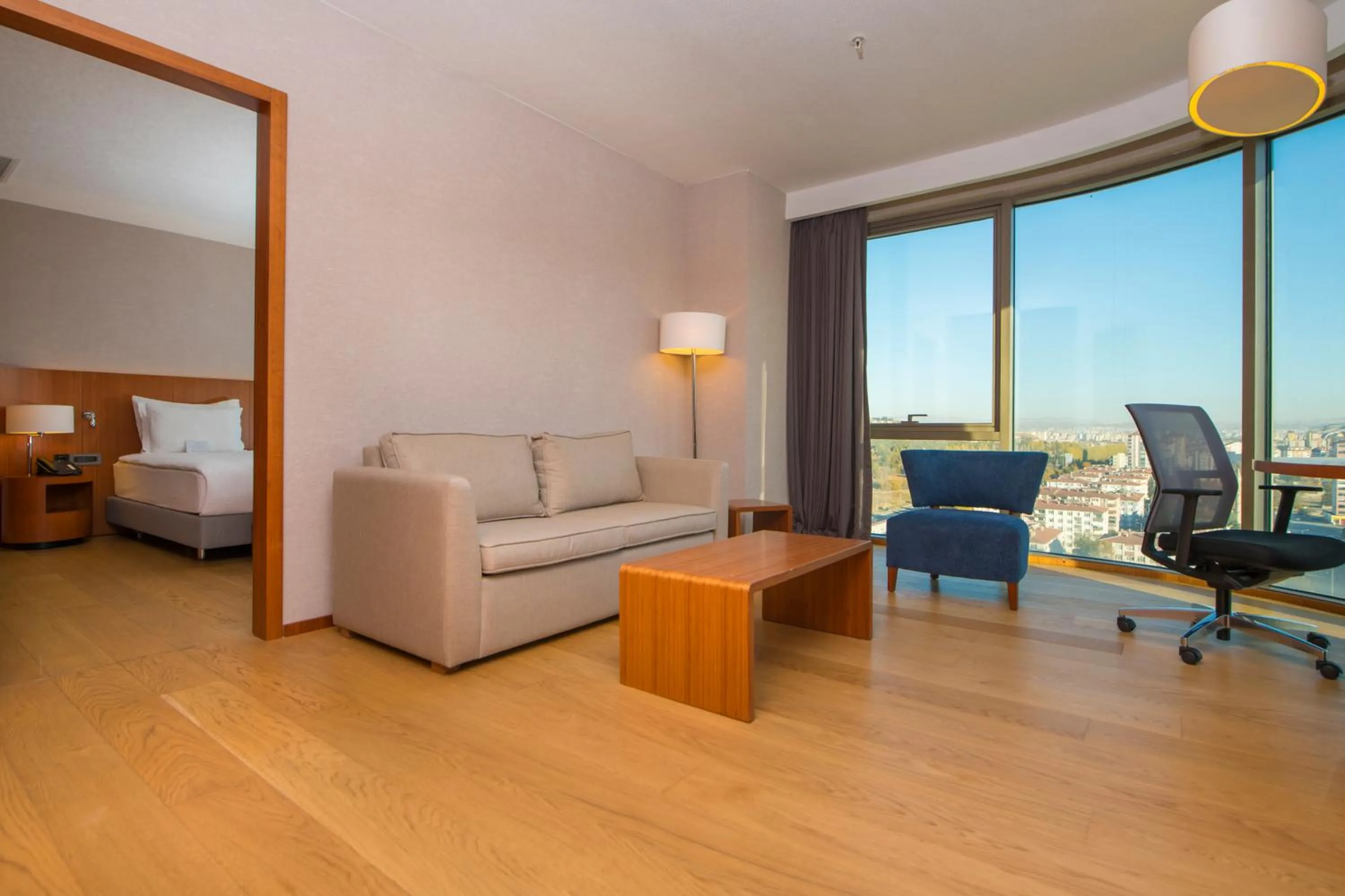 Seating area in Crowne Plaza Kayseri by IHG