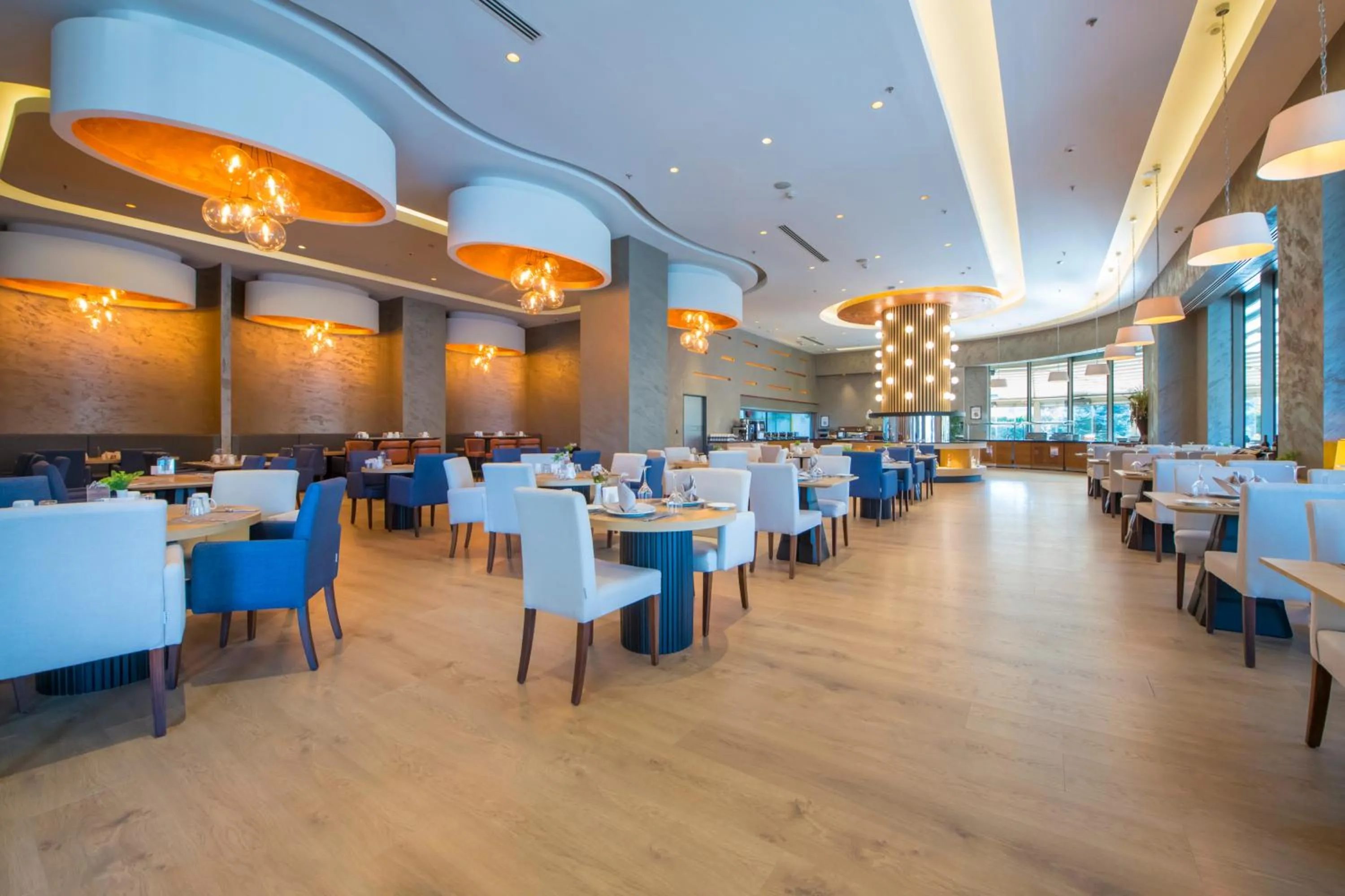 Restaurant/places to eat in Crowne Plaza Kayseri by IHG