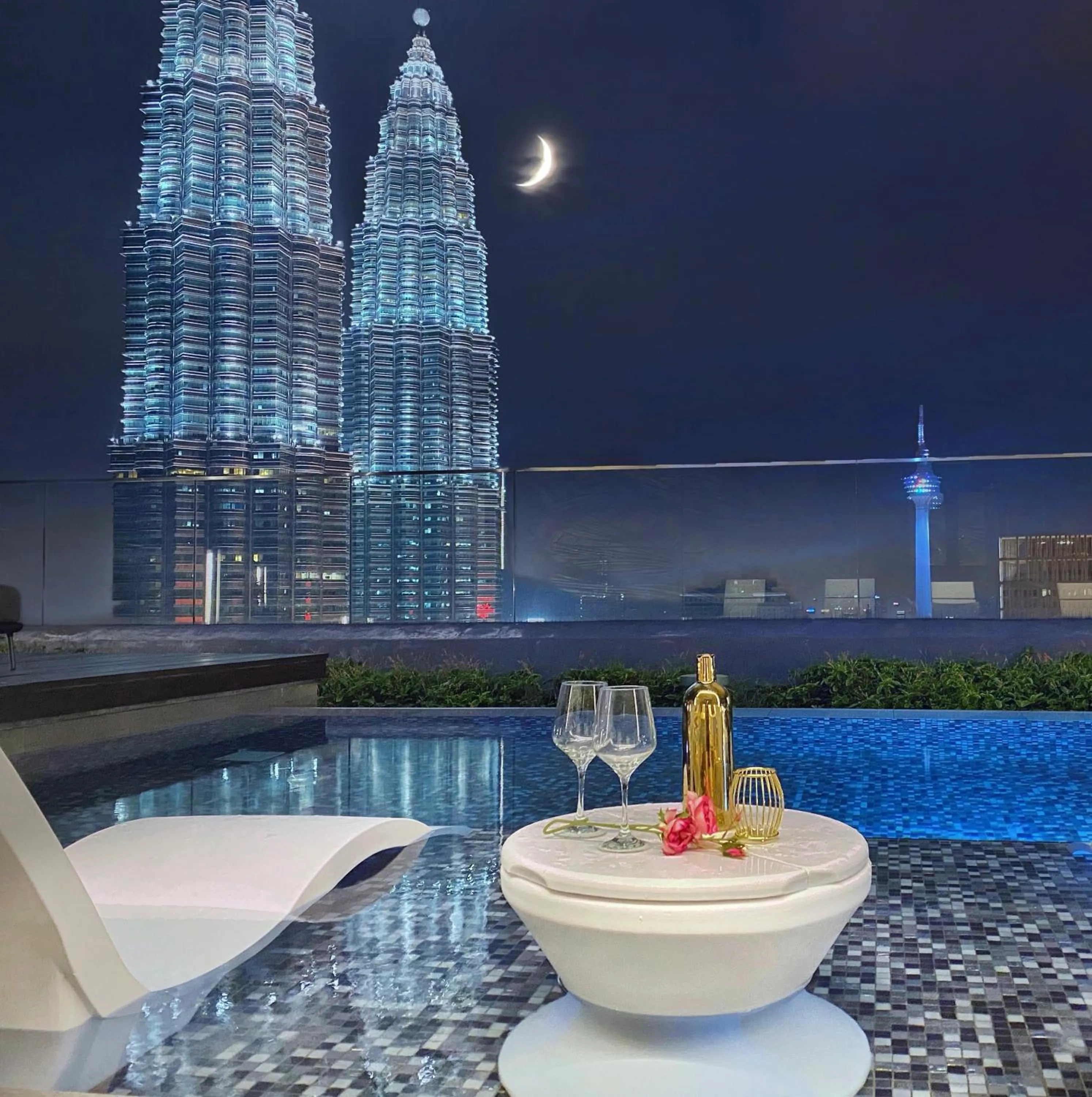 Swimming pool in Like Home Star KLCC