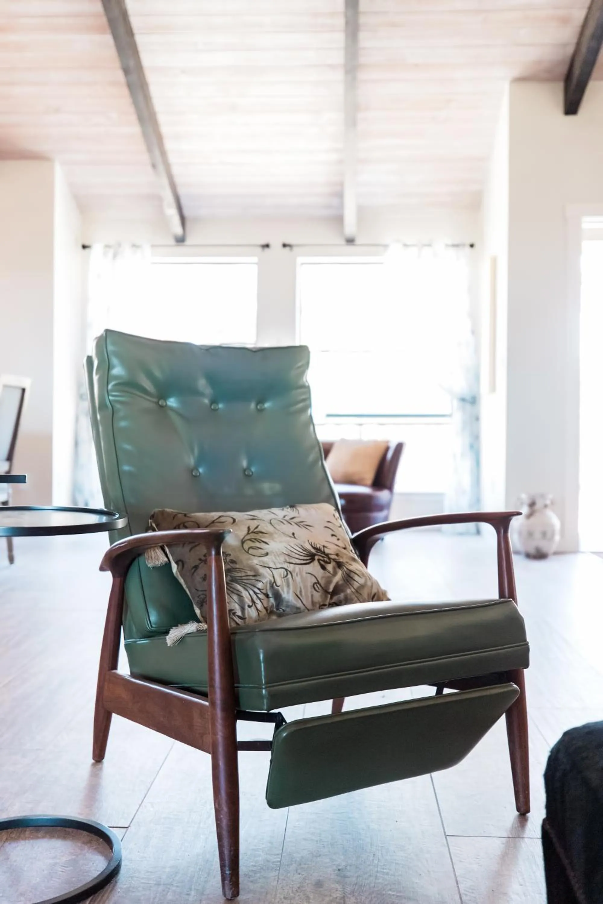 Seating area in Moon Ranch - a gateway to Yosemite