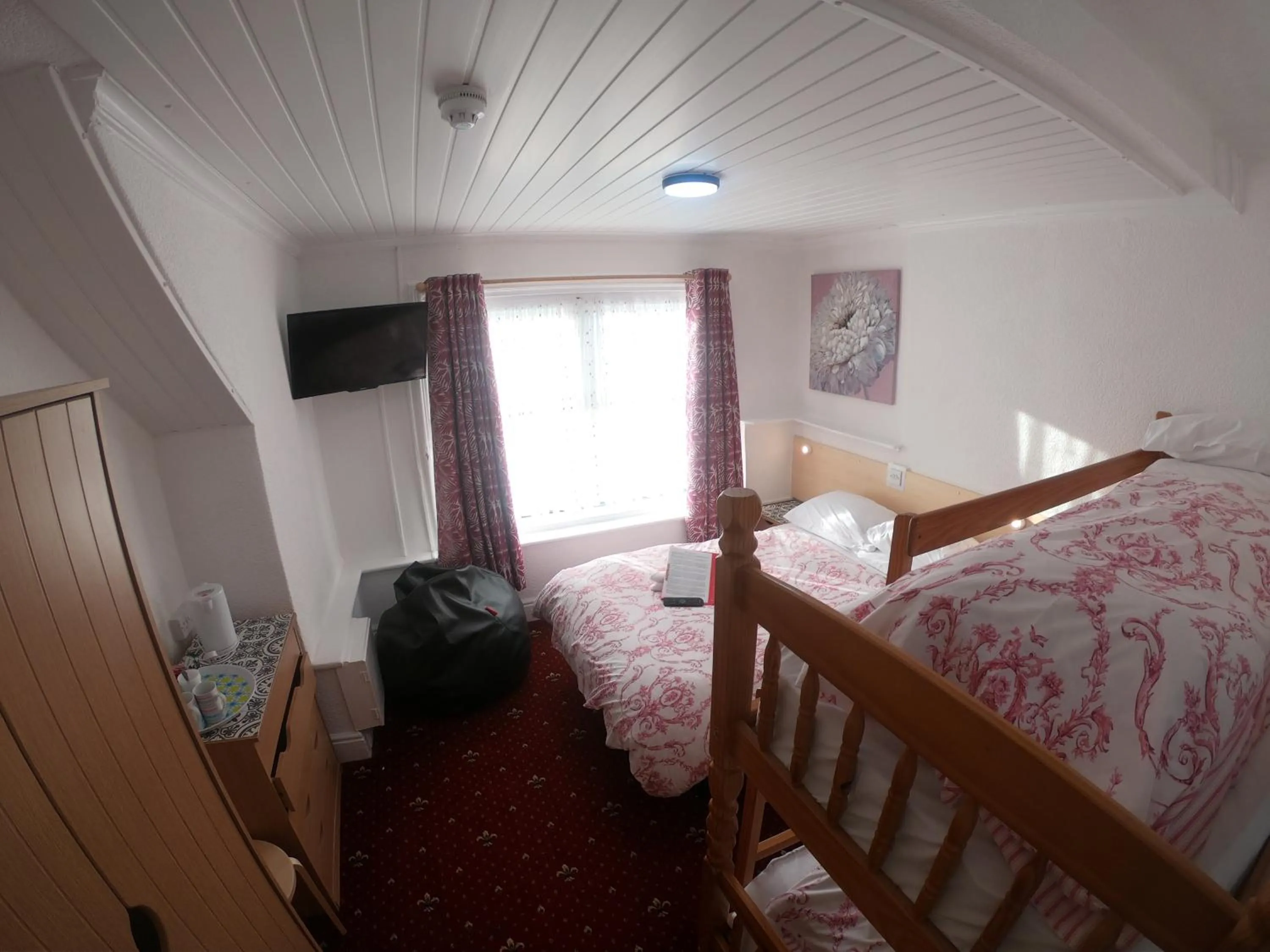 Bedroom, Bed in Granville Hotel