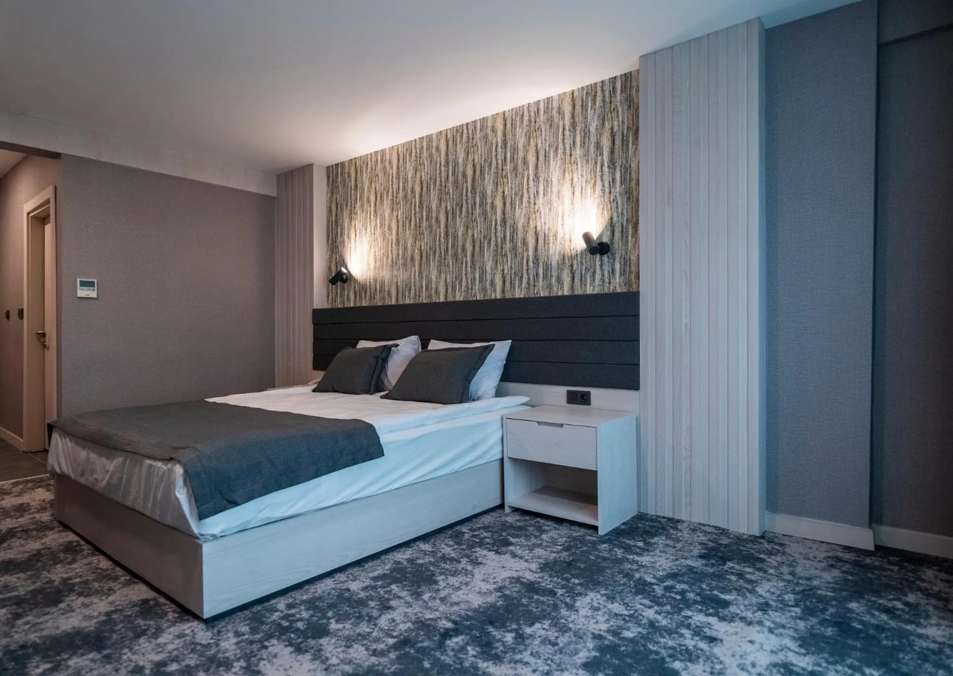 Photo of the whole room, Bed in Yeşilyurt Park Otel