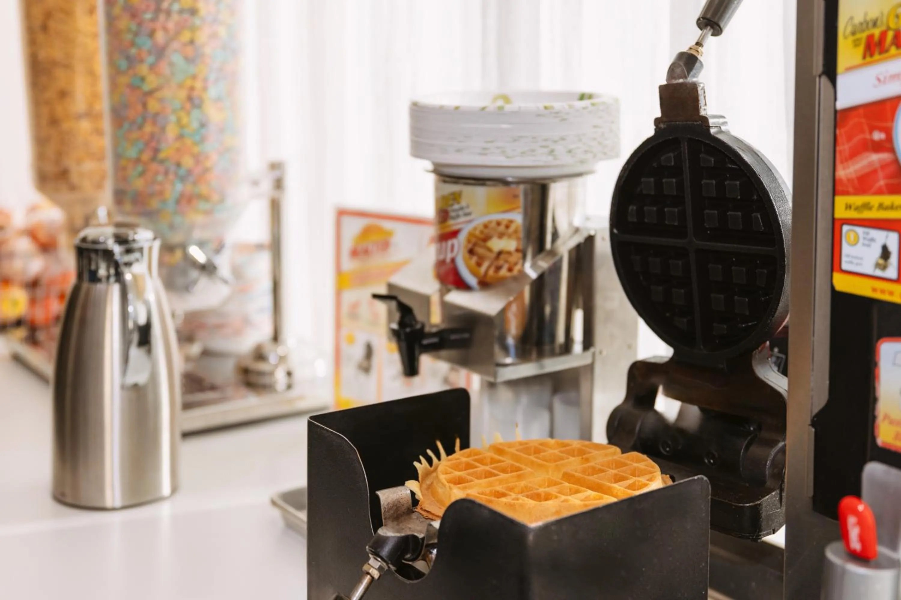 Coffee/tea facilities in Lorraine Hotel