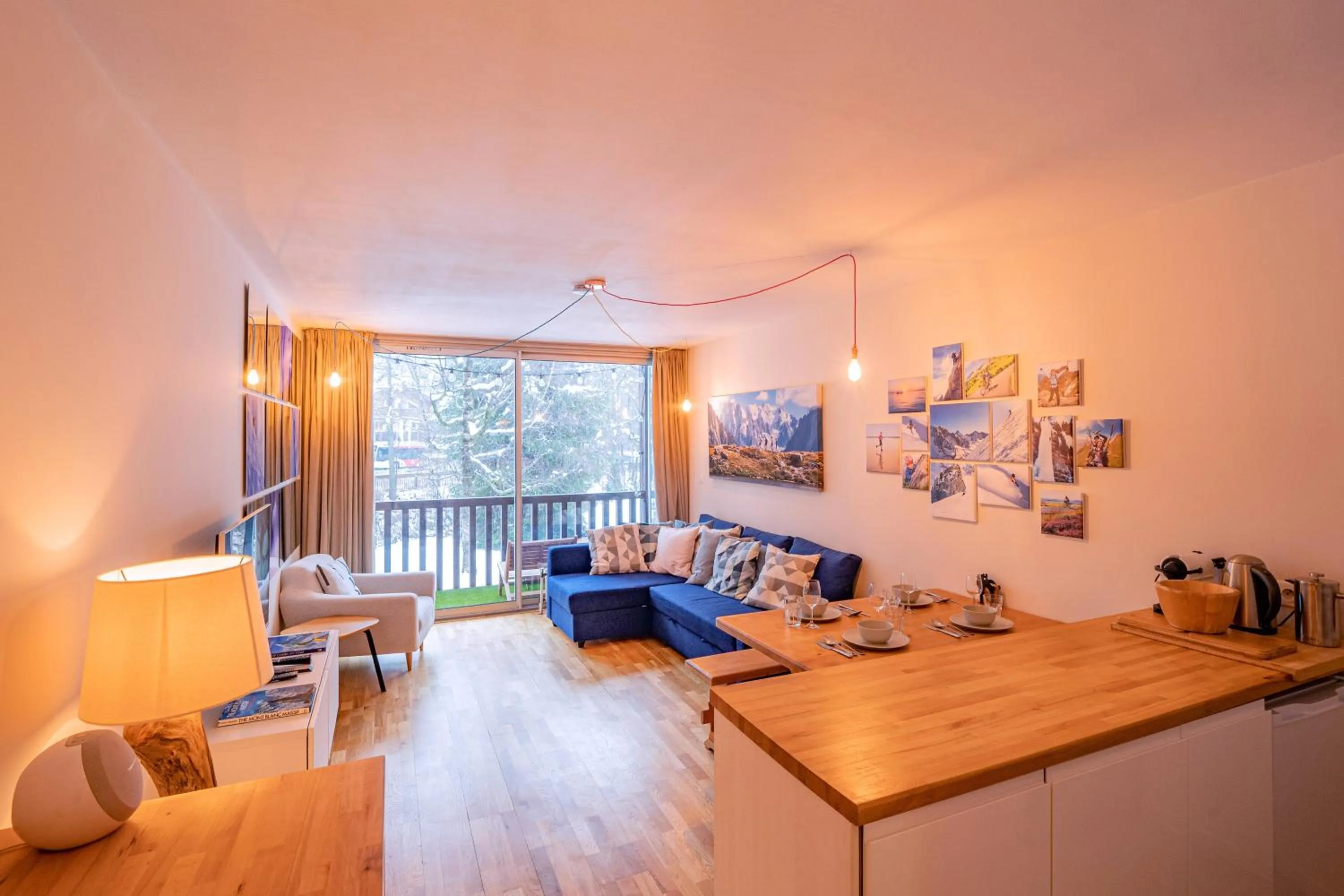 Seating area in Apartment Arve - Chamonix Peaks Retreat