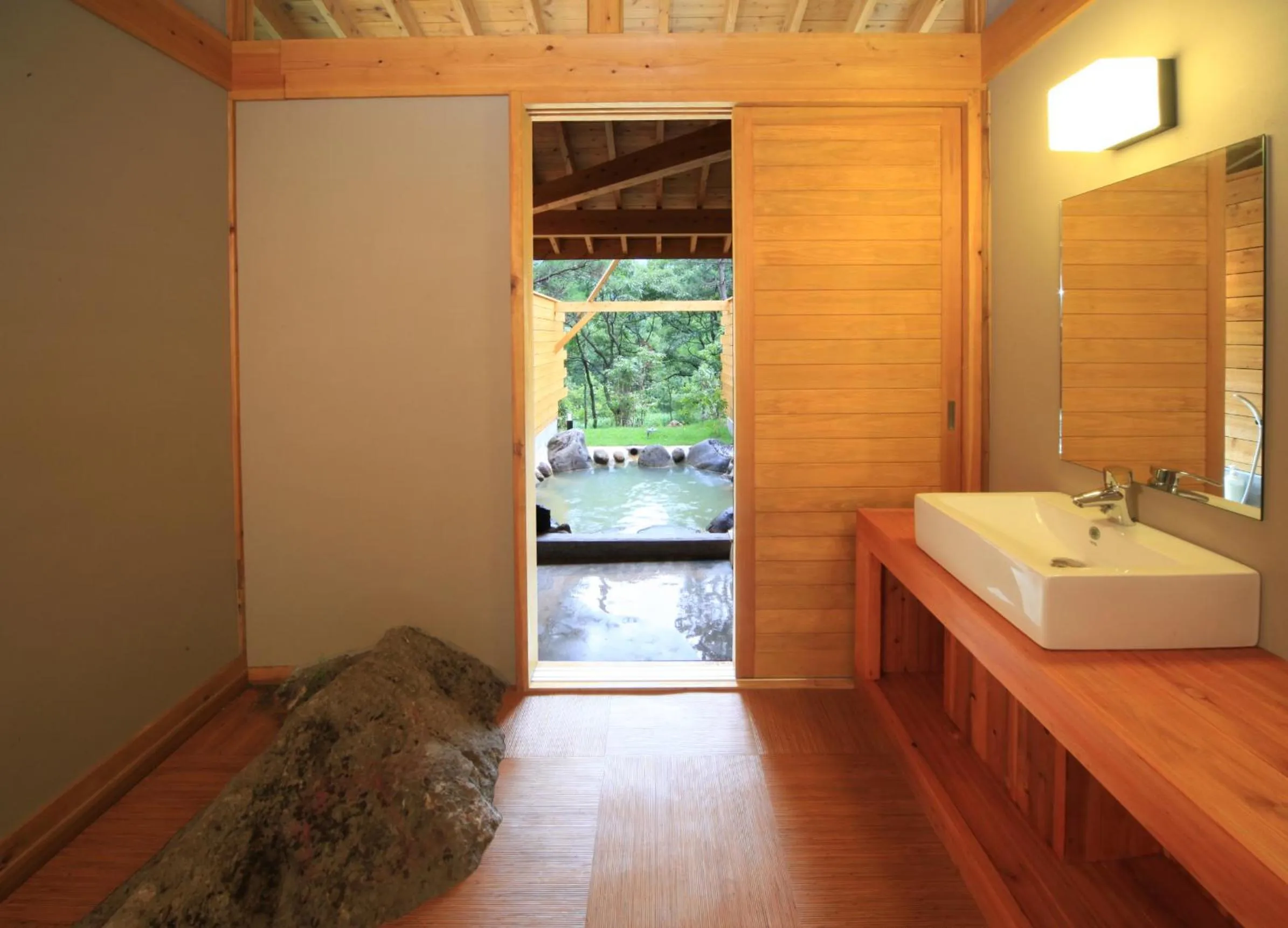 Hot Spring Bath in Lodge Toranoyu