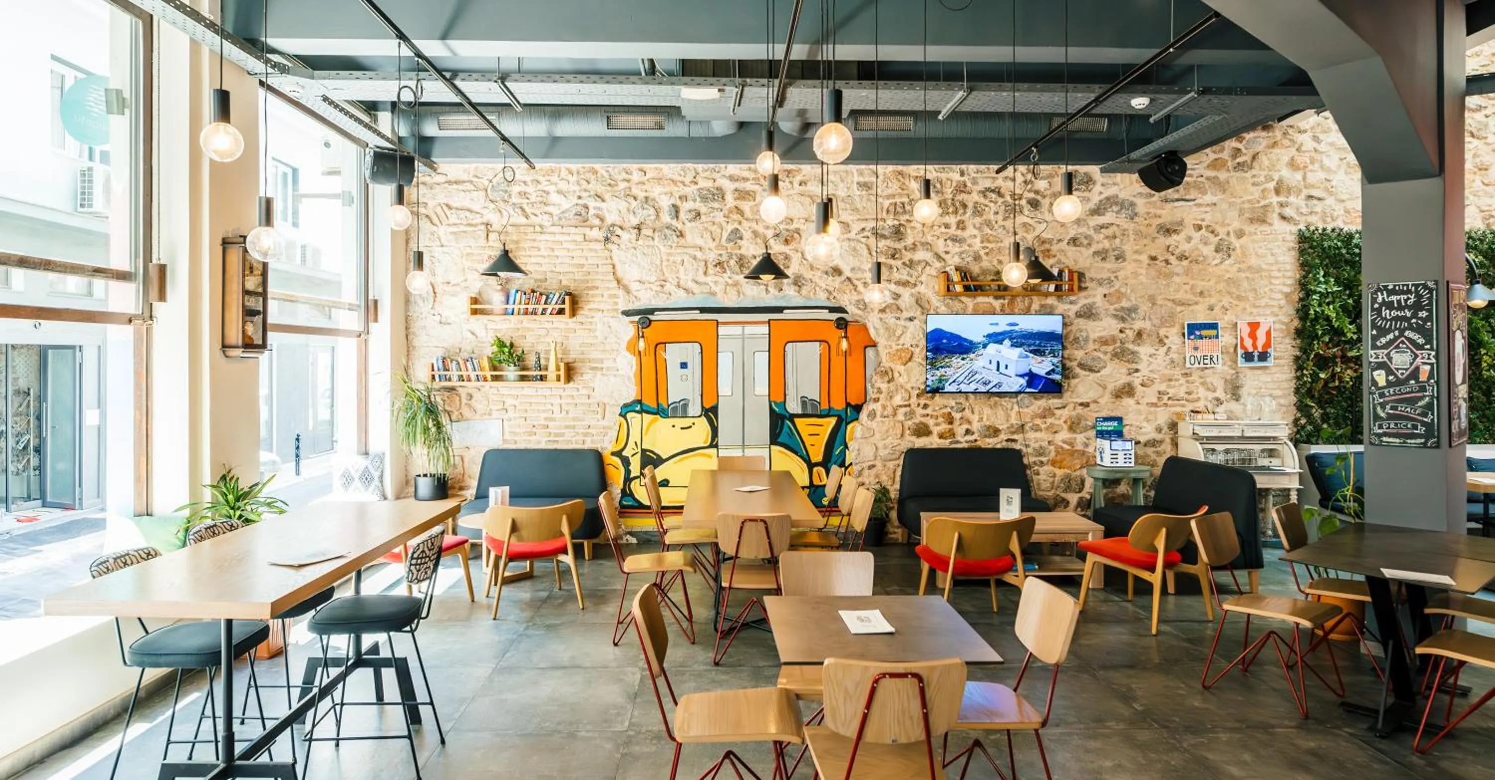 Restaurant/places to eat in Athens Hub Hostel
