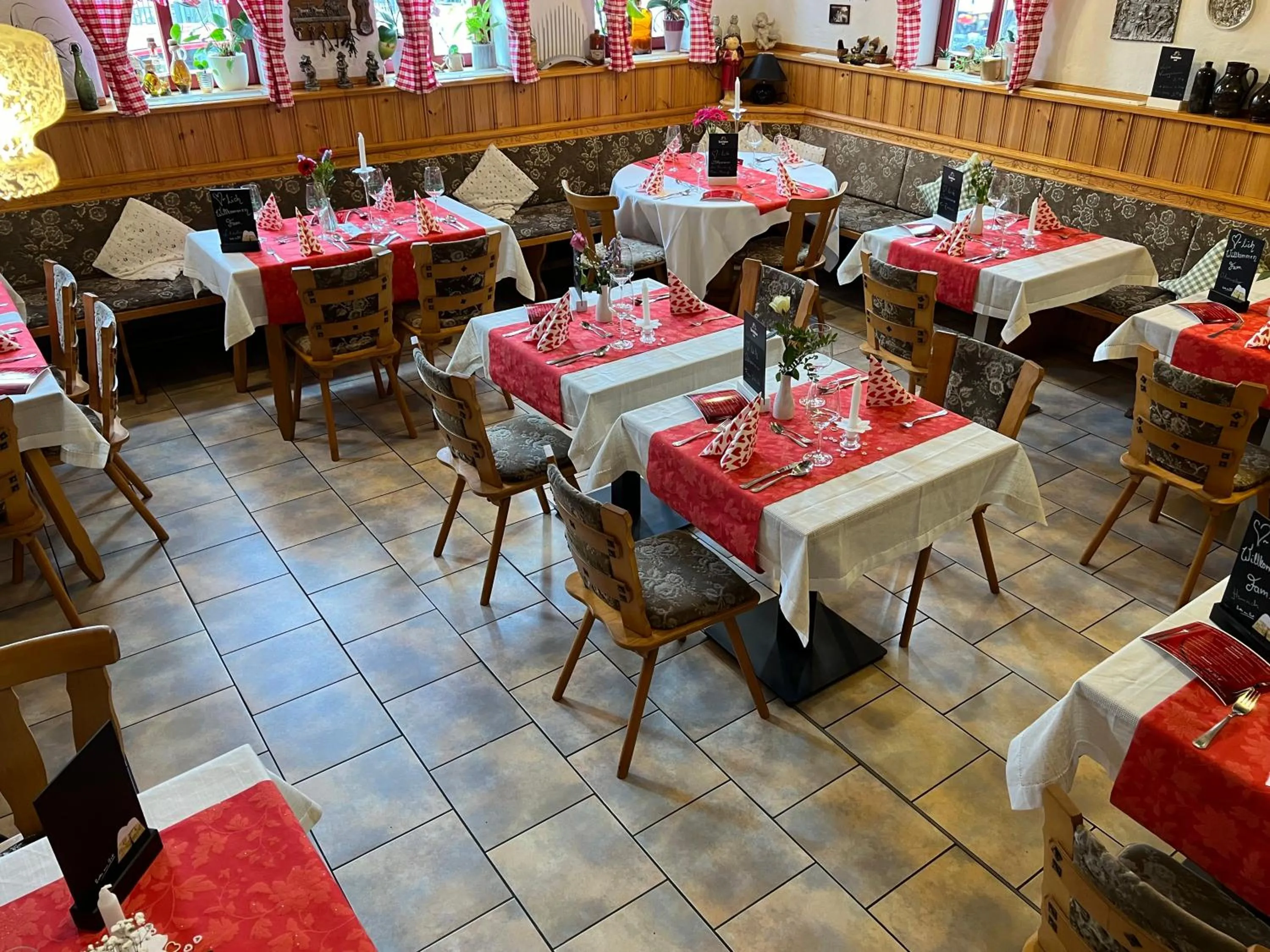 Restaurant/places to eat in Gasthaus Zur Weintraube