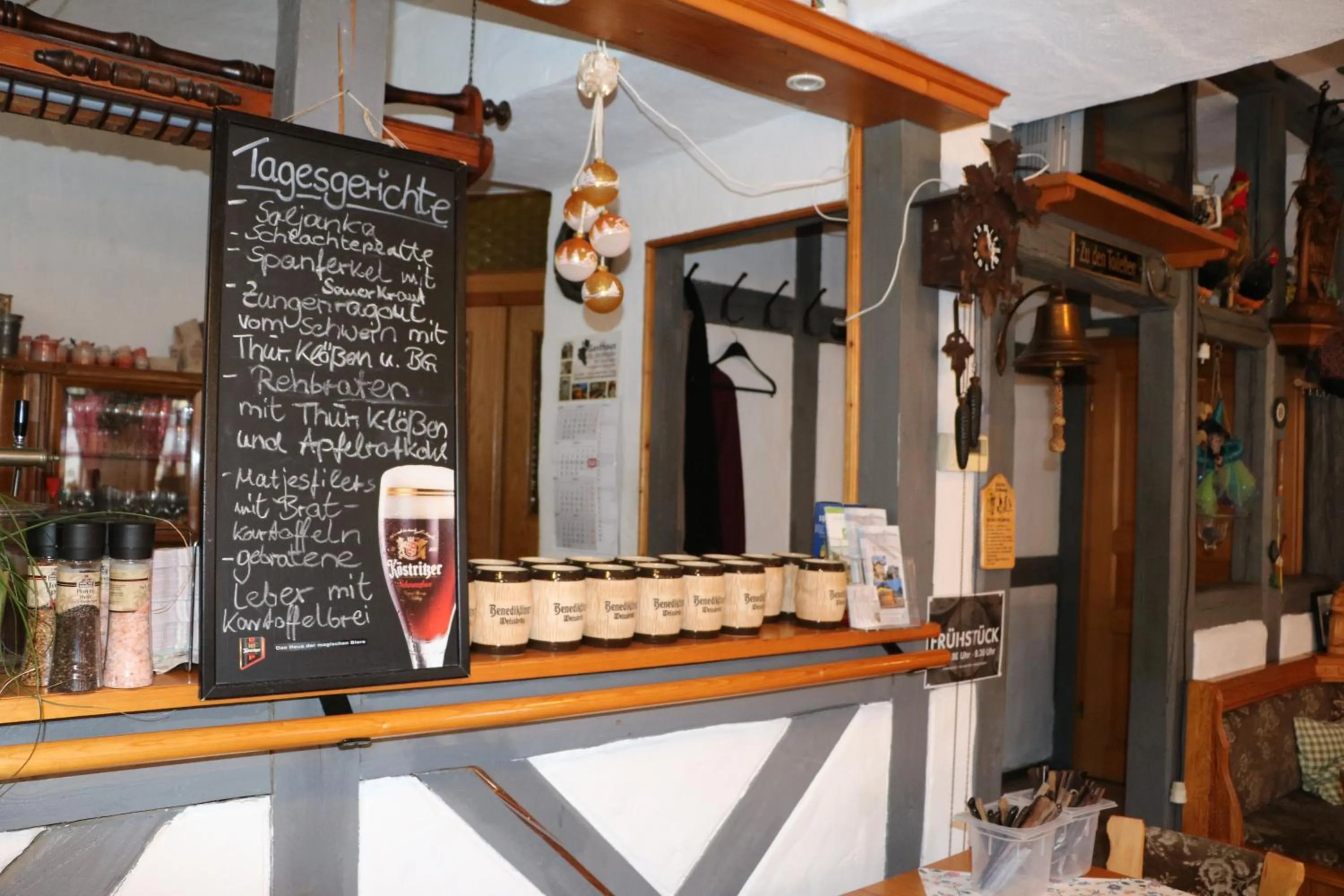 Restaurant/places to eat in Gasthaus Zur Weintraube