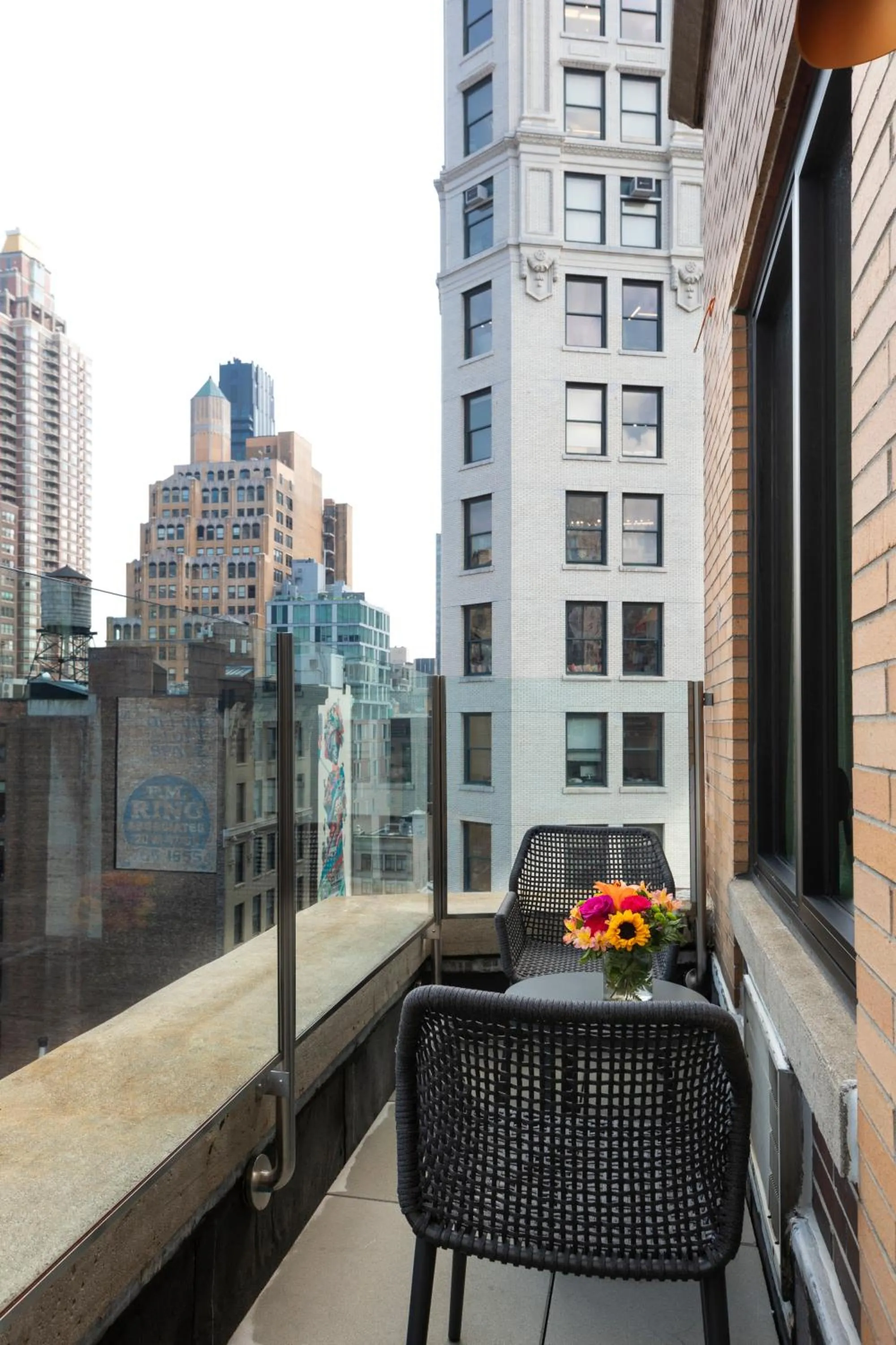 Balcony/Terrace in Broadway Plaza Hotel