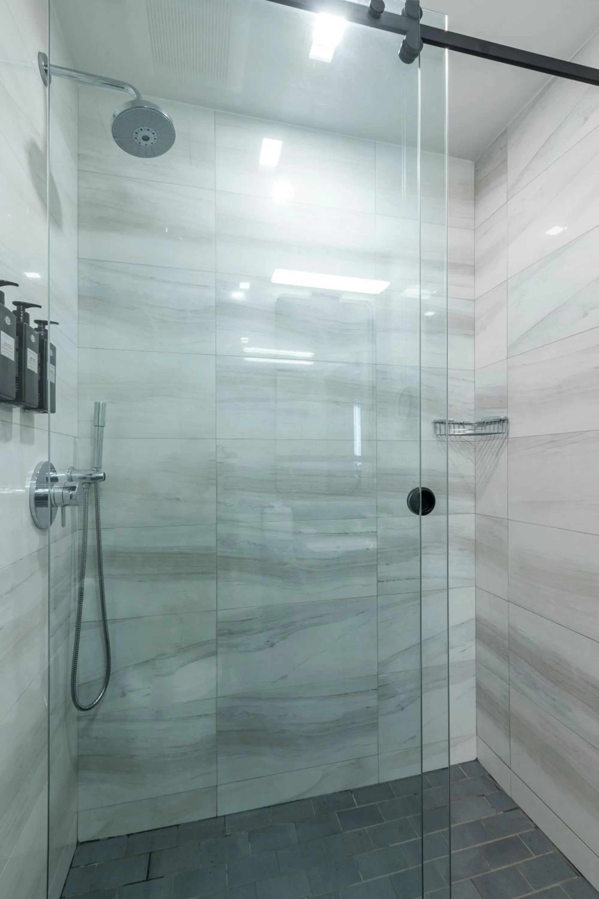 Bathroom in Broadway Plaza Hotel